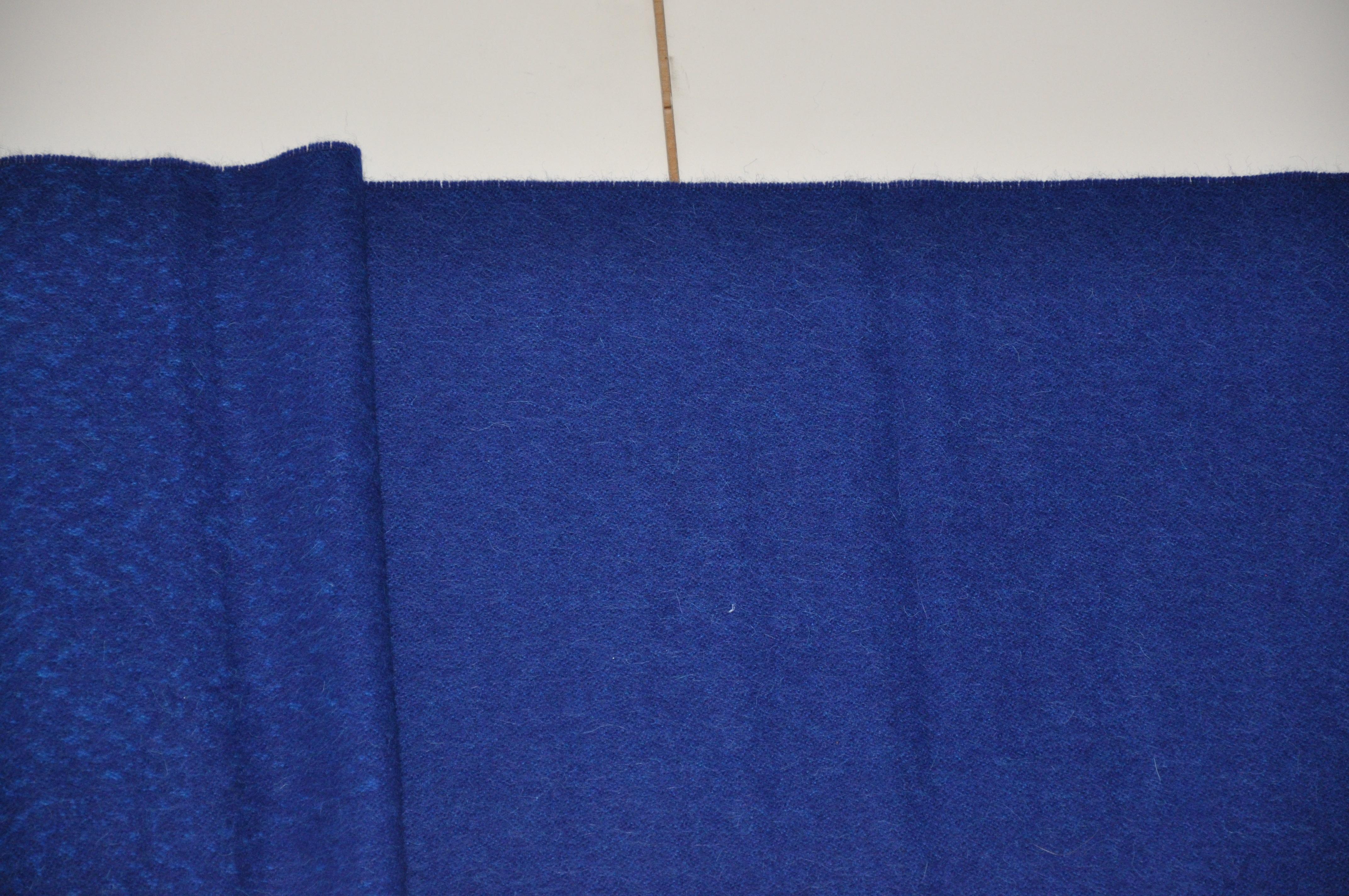 Shades of Rich Lapis-Blue and Herringbone Print Baby Alpaca Fringed Scarf For Sale 5