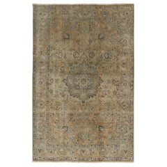Tan:: Taupe:: Creme und Vintage Persischer Tabriz Teppich mit Medaillon Design