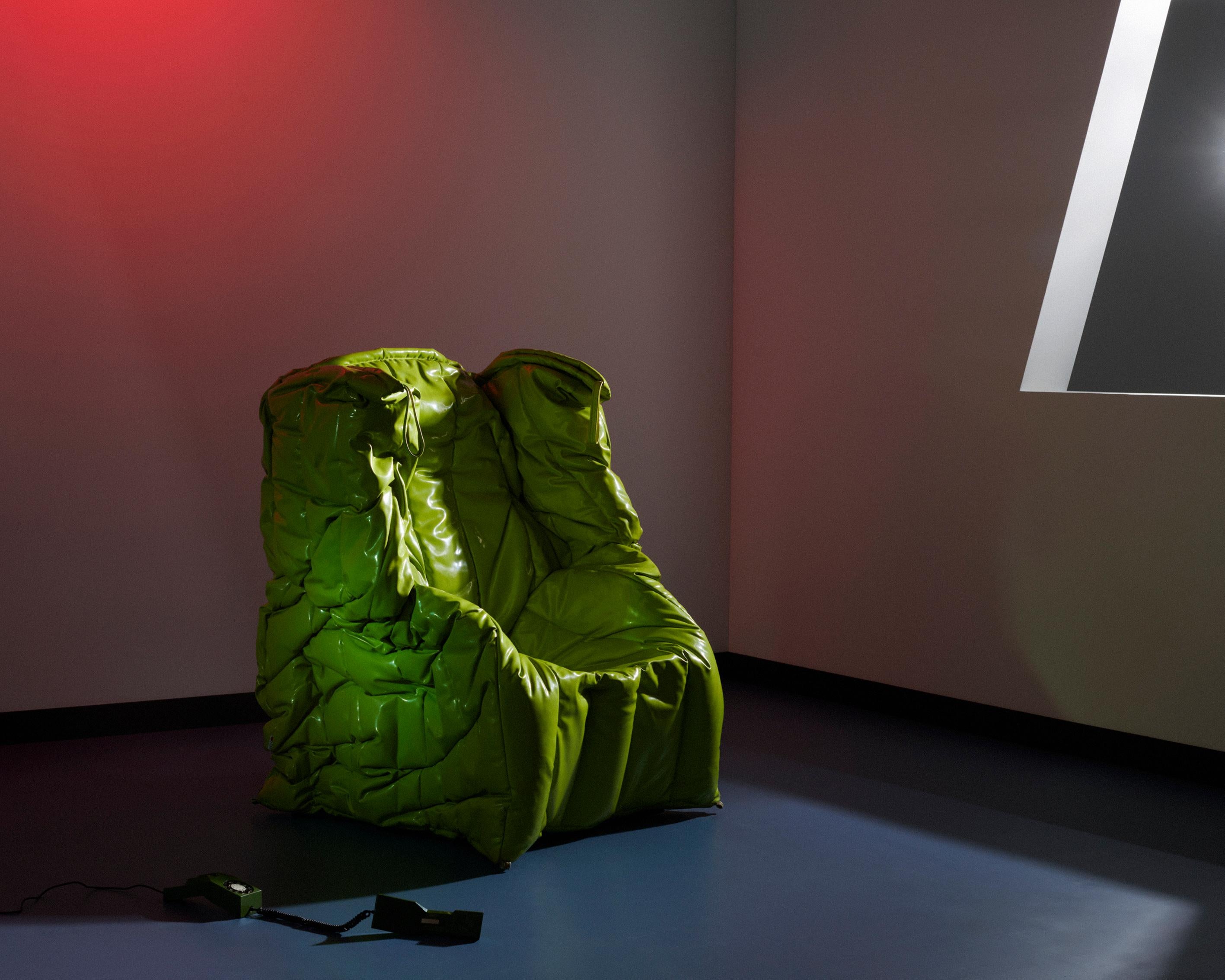 Sillón Rojo Sombra Acolchado con Espuma Blanda de Poliuretano by Gaetano Pesce Siglo XXI y contemporáneo en venta