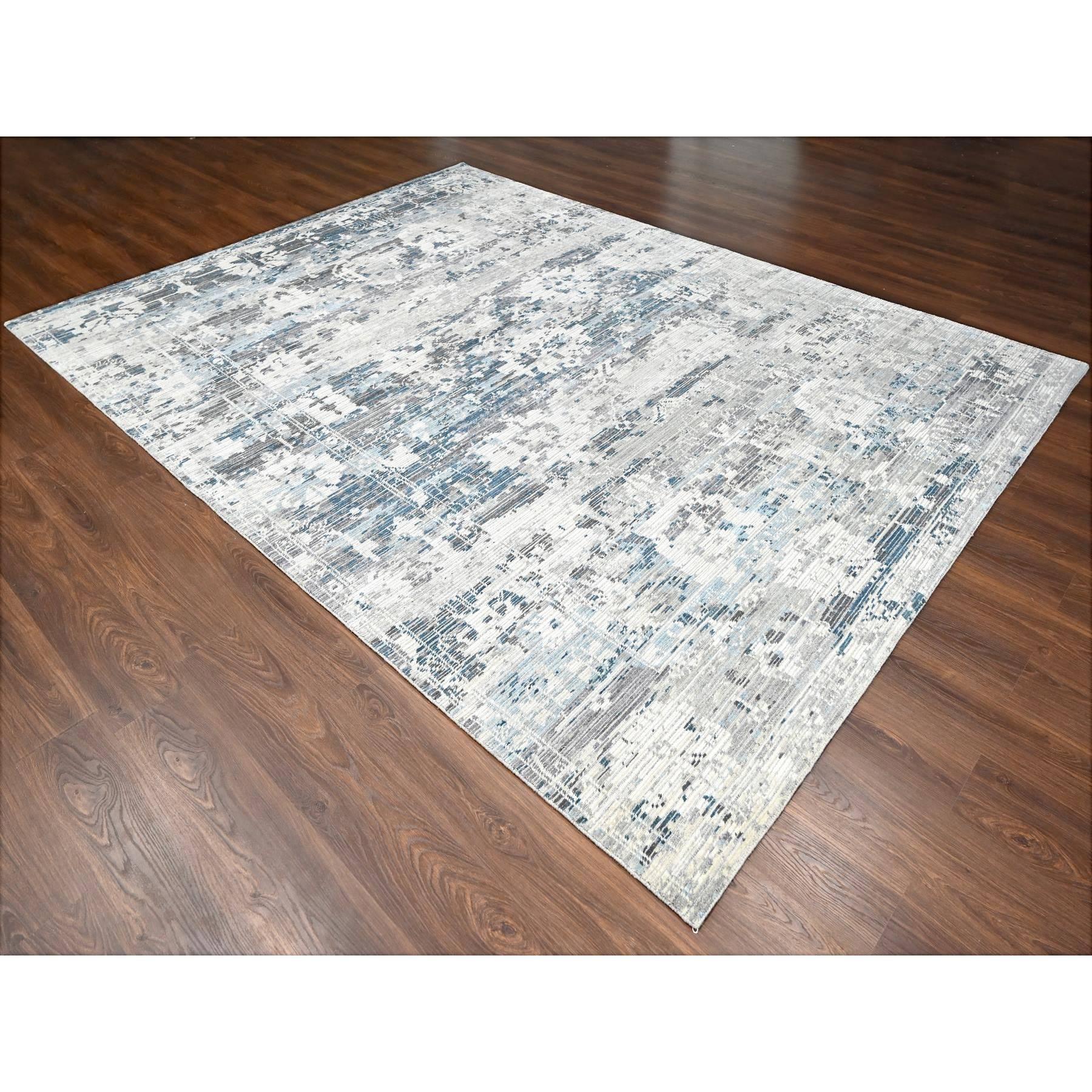 Handgeknüpfter, unbefärbter Nepali- Orientalischer Teppich aus Wolle in Schattenweiß mit blauem, weichem Flor (Moderne) im Angebot