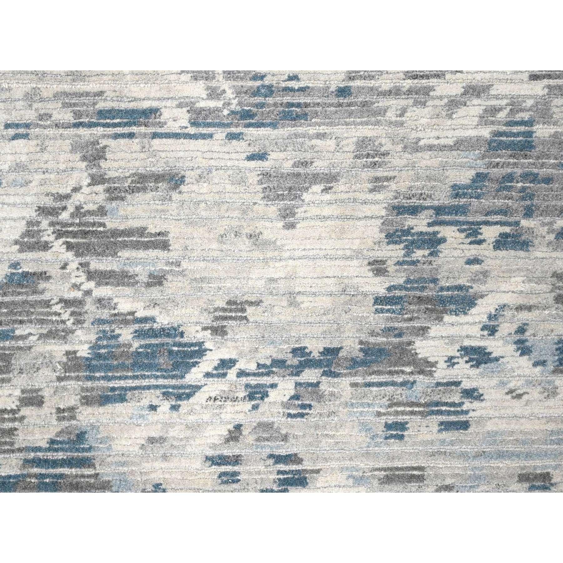 Handgeknüpfter, unbefärbter Nepali- Orientalischer Teppich aus Wolle in Schattenweiß mit blauem, weichem Flor im Angebot 2