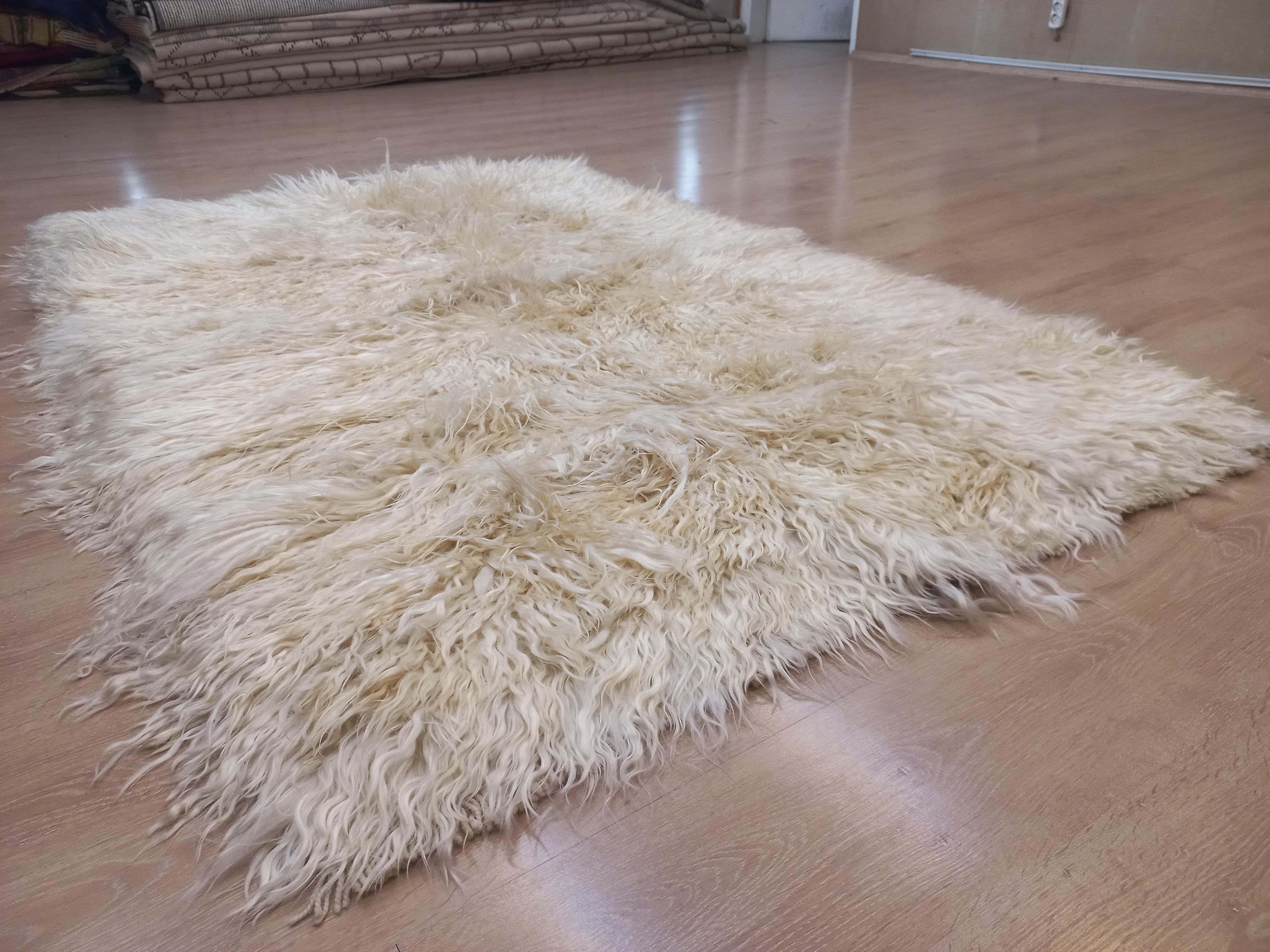 Tulu Shag Pile Mohair Rug. Made of Natural Undyed Mohair Wool. Custom Options Avl.  For Sale