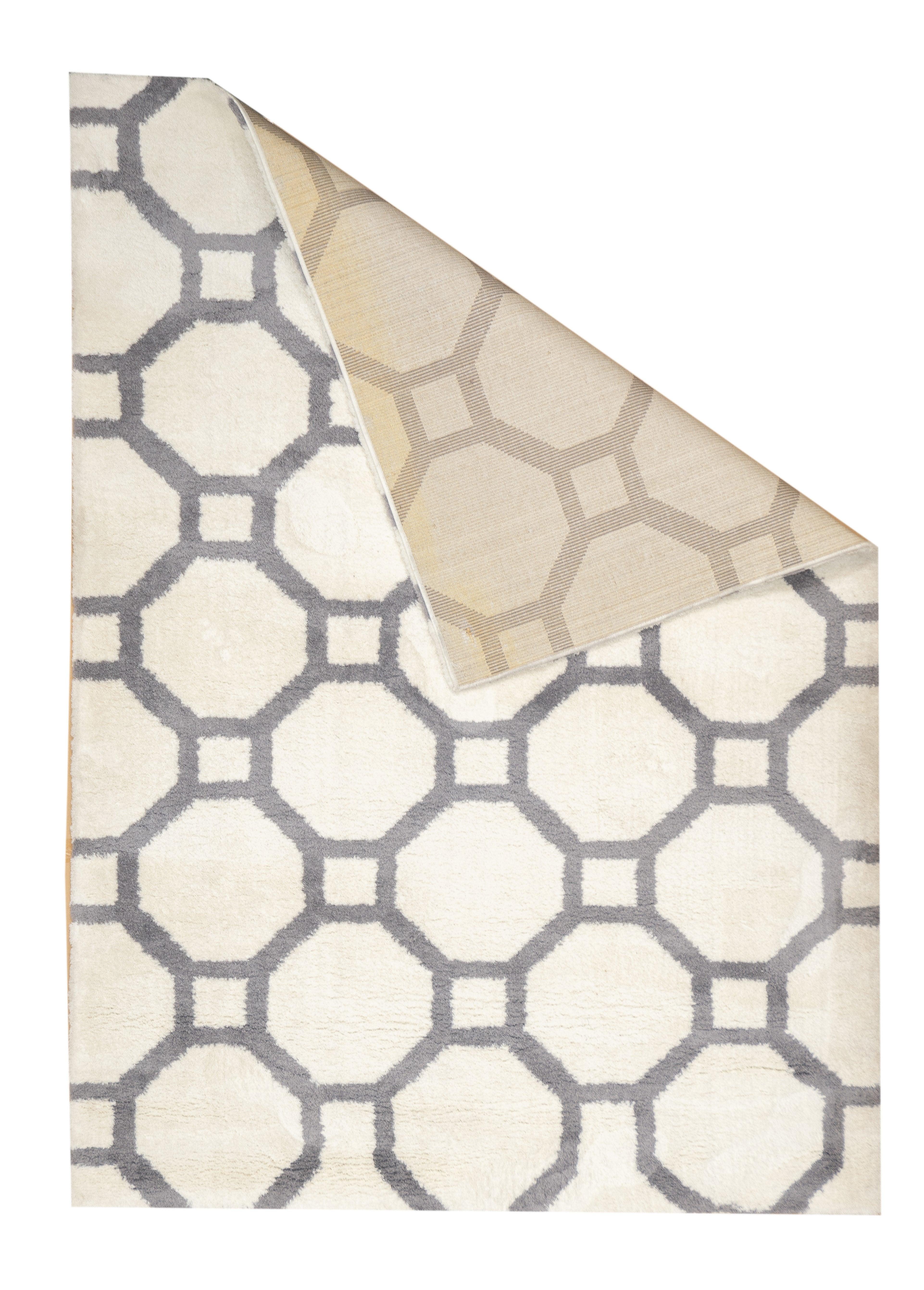 Tappeto Shag 5'4'' x 7'7''.