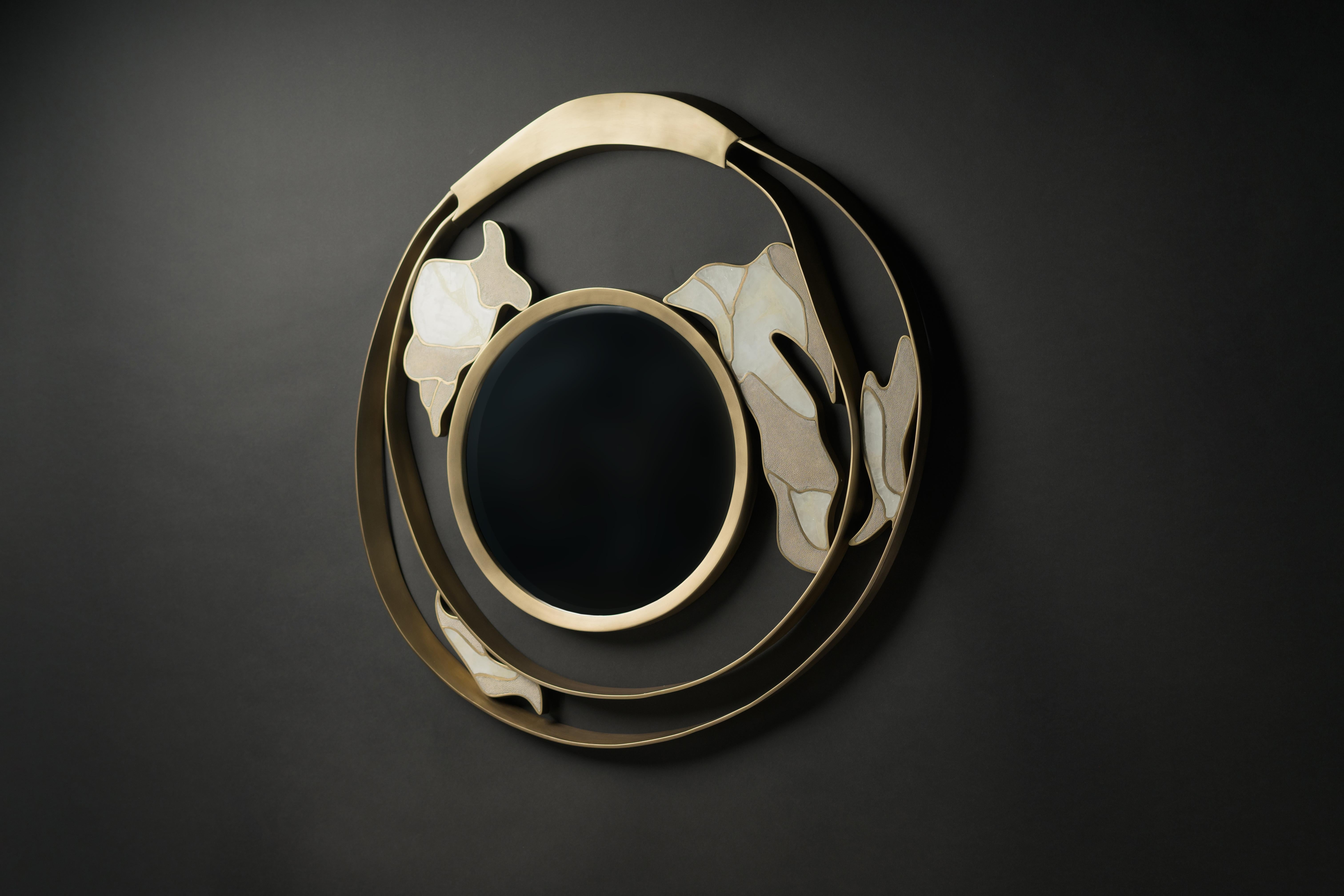 Specchio in ottone con zigrino e patina di bronzo di R&Y Augousti In condizioni Nuovo in vendita a New York, NY