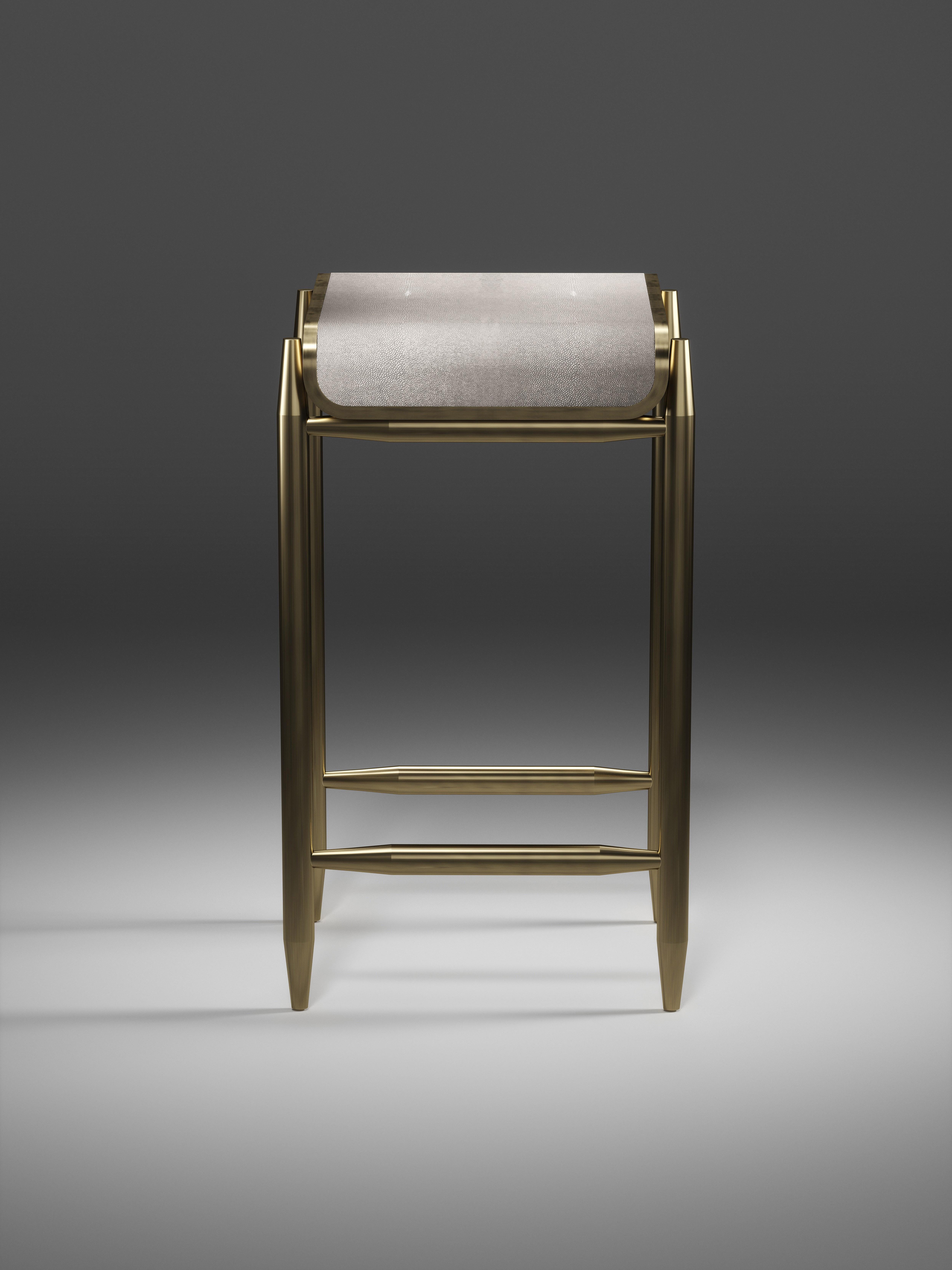 Contemporary Shagreen Bar Stool with Palmwood and Bronze-Patina Brass Details by Kifu Paris For Sale