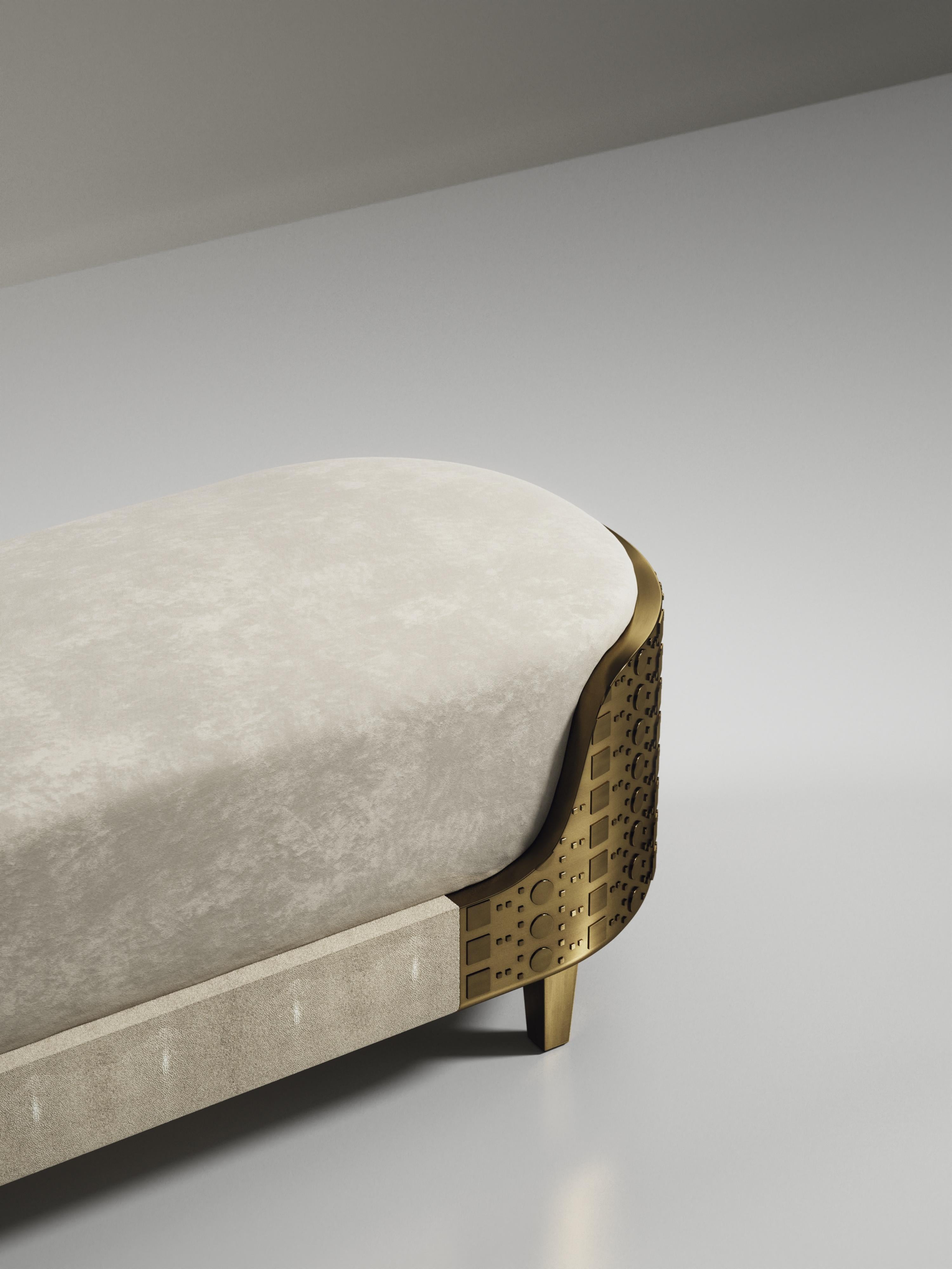 Panchina in zigrino con dettagli in ottone patinato bronzo di R & Y Augousti in vendita 2