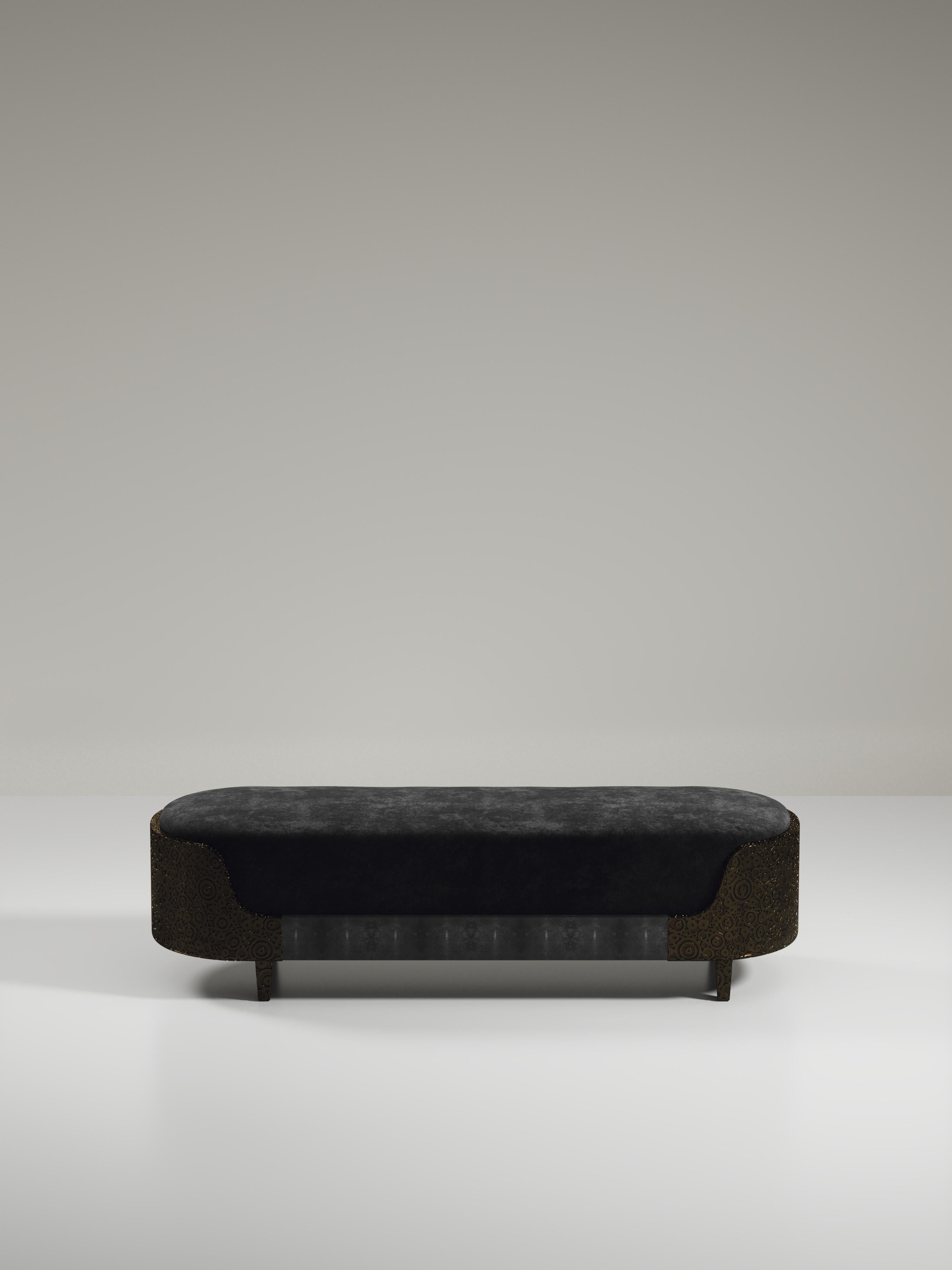 Panchina in zigrino con dettagli in ottone patinato bronzo di R & Y Augousti In condizioni Nuovo in vendita a New York, NY