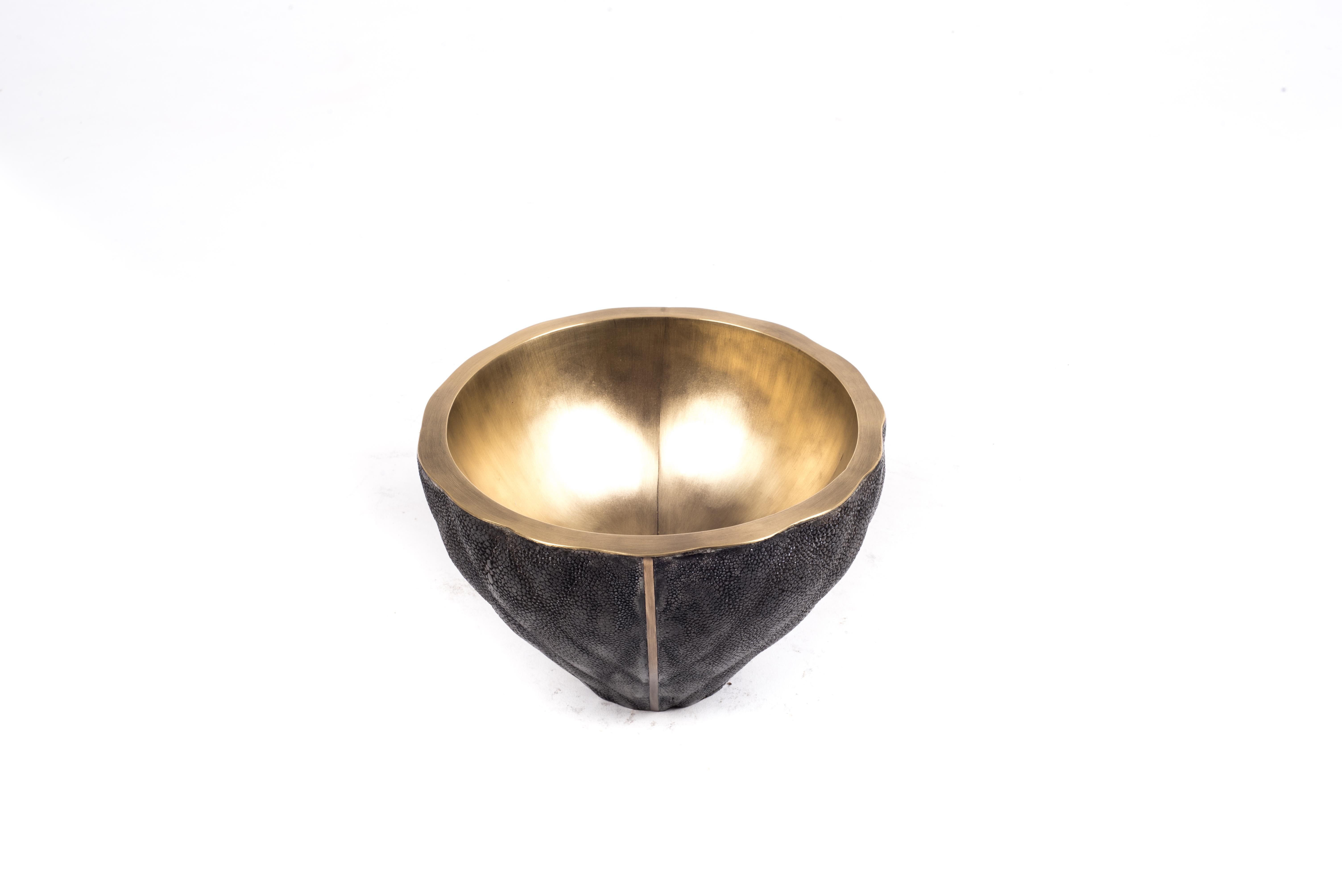 Hand-Crafted Shagreen Bowl with Quilting Detailing and Bronze-Patina Brass by Kifu Paris For Sale