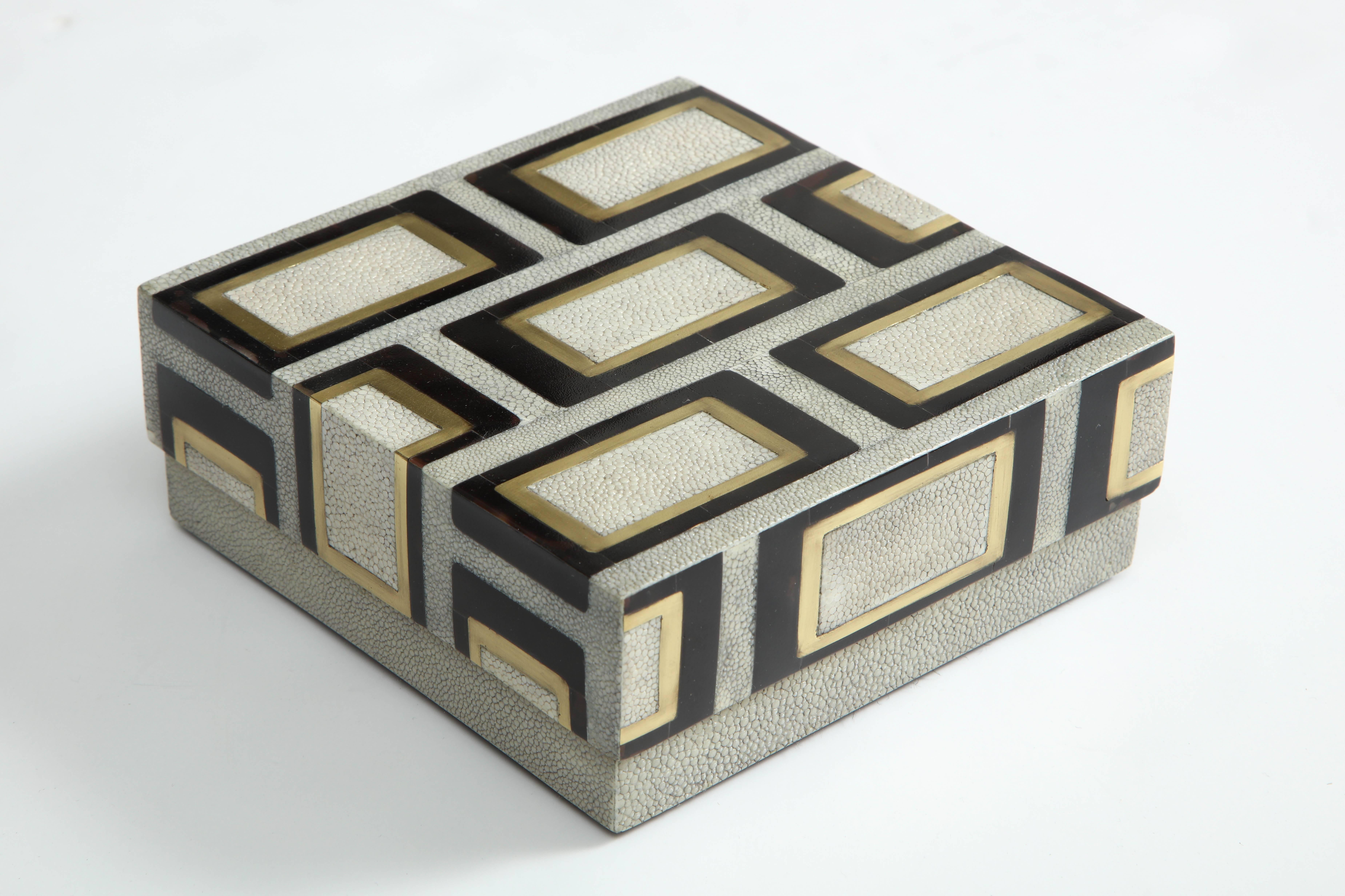 Shagreen Box with Bronze and Palm Wood Details In New Condition In New York, NY