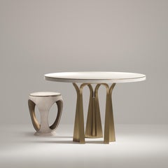 Shagreen-Frühstückstisch mit skulpturalen Messingbeinen von R&Y Augousti