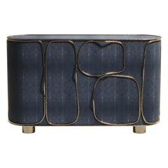 Buffet en galuchat avec détails en laiton Bronze-Patina de R&Y Augousti