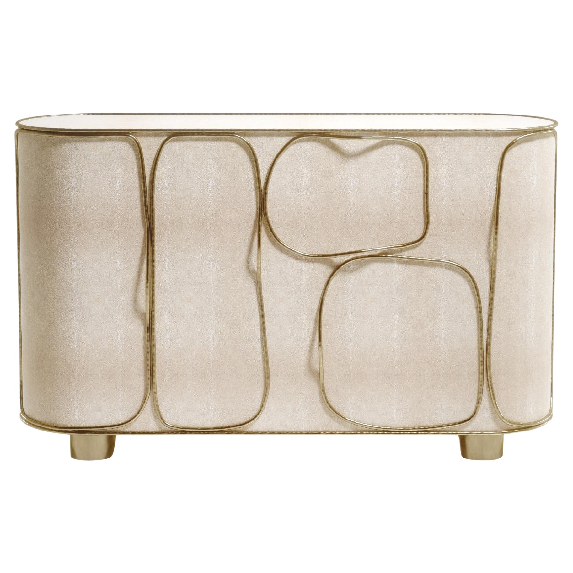 Buffet in zigrino con dettagli in ottone patinato bronzo di R & Y Augousti