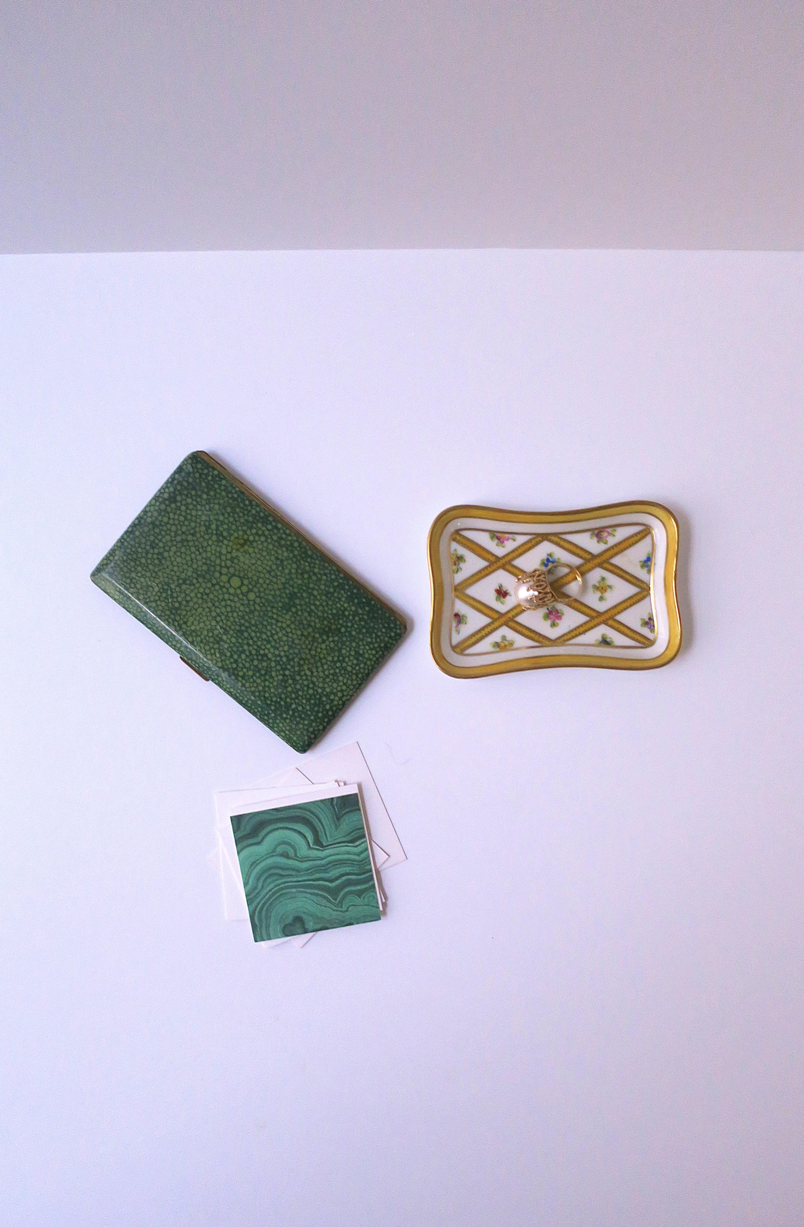 Étui en galuchat Cartes monétaires Fumée en vente 2