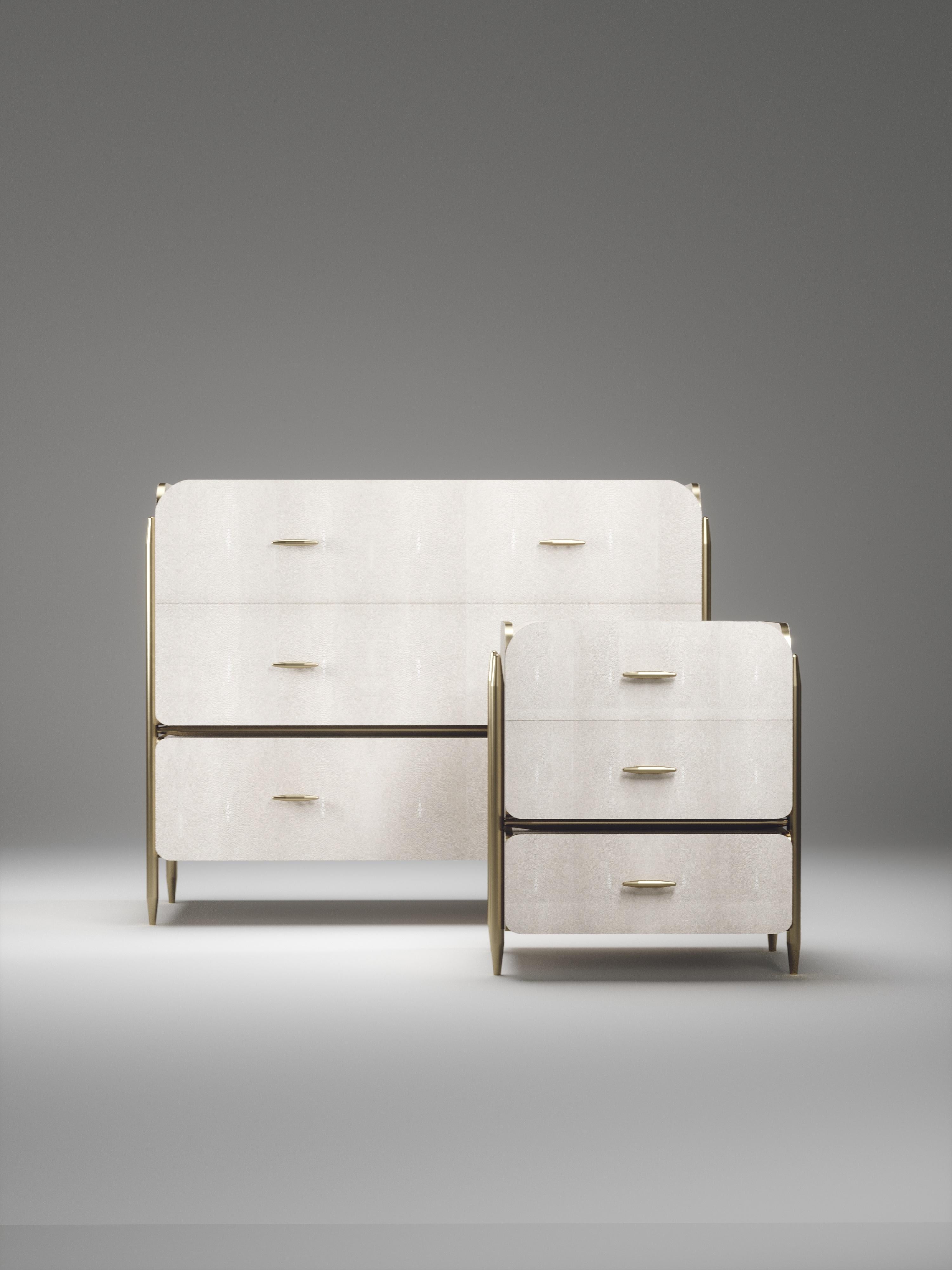 Cassettiera in zigrino con inserti in ottone di Kifu Paris in vendita 7