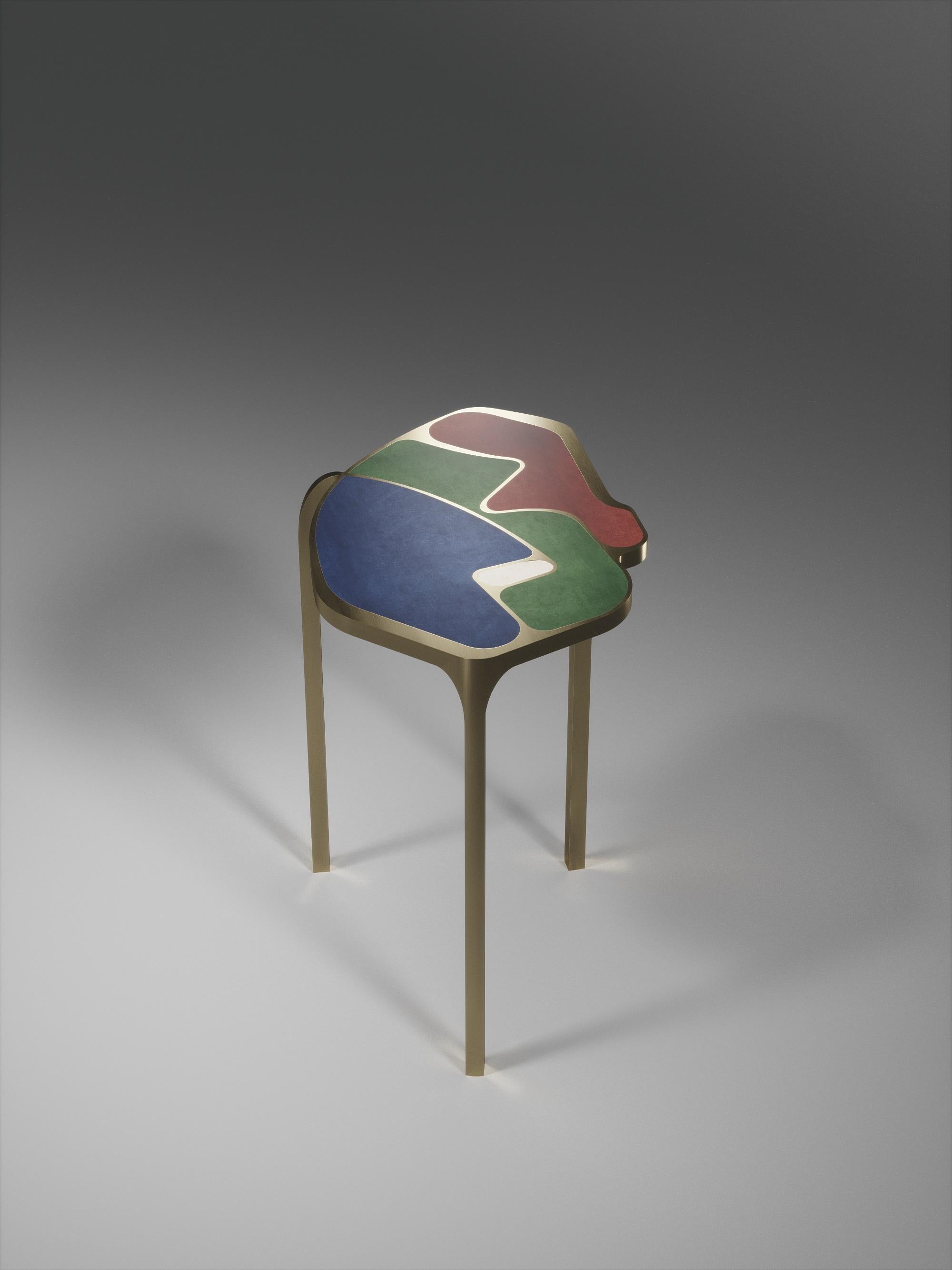 Laiton Table d'appoint Cocteau en galuchat avec accents en laiton patiné bronze de R & Y Augousti en vente