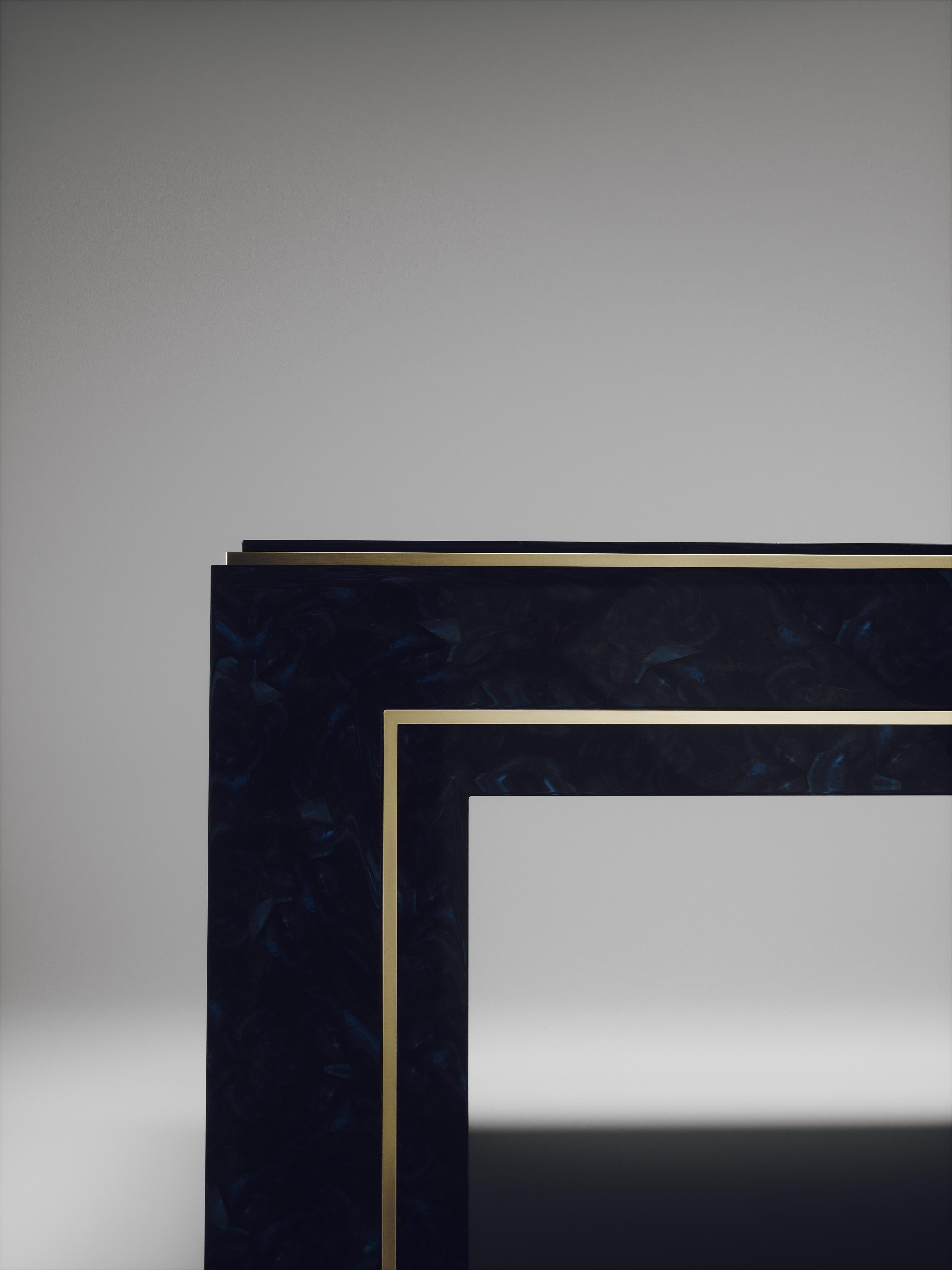 Table basse en galuchat avec touches de laiton patiné bronze de R & Y Augousti en vente 11