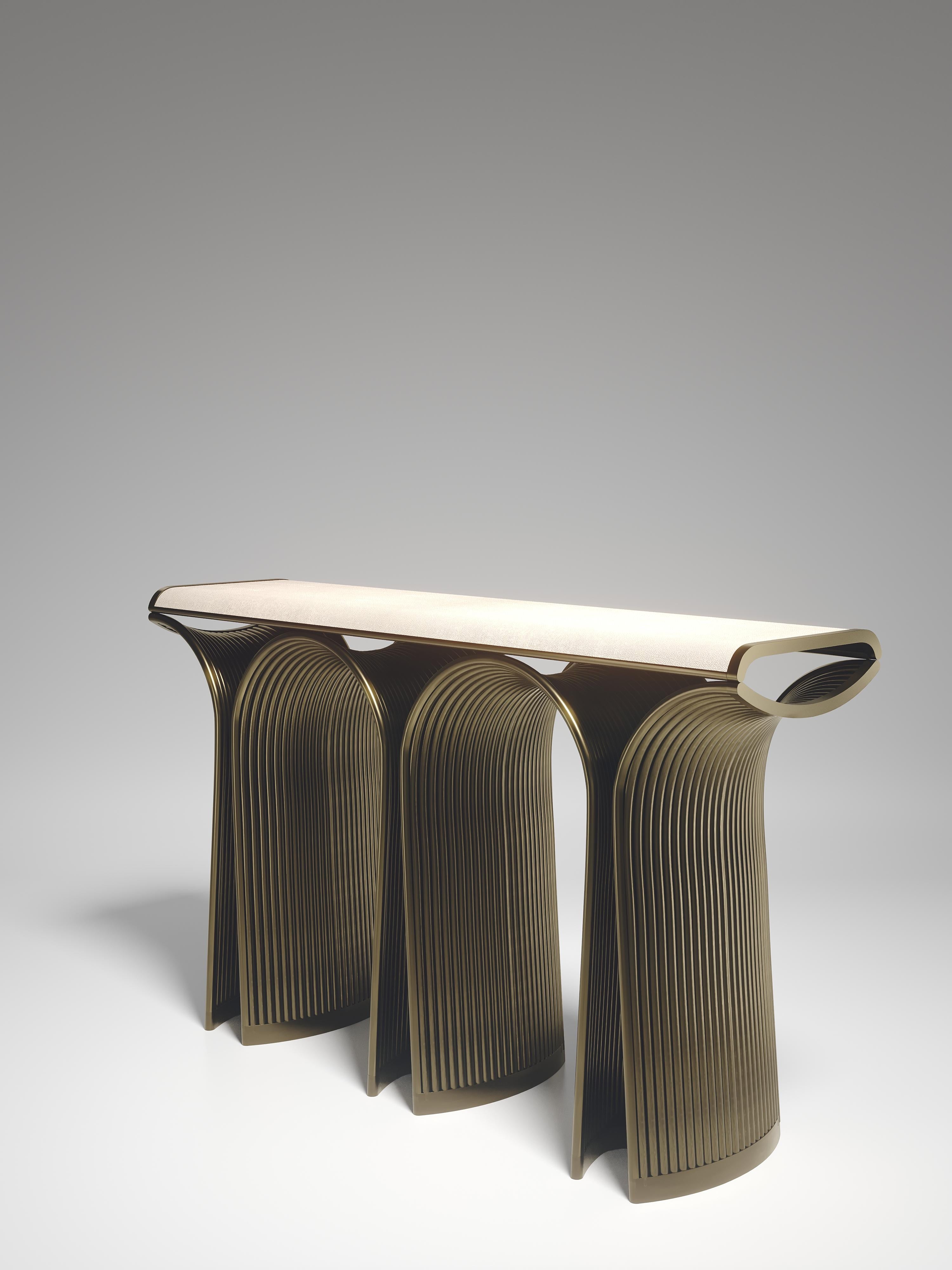 Table basse en galuchat avec incrustation en bronze-patina et laiton de R&Y Augousti en vente 9