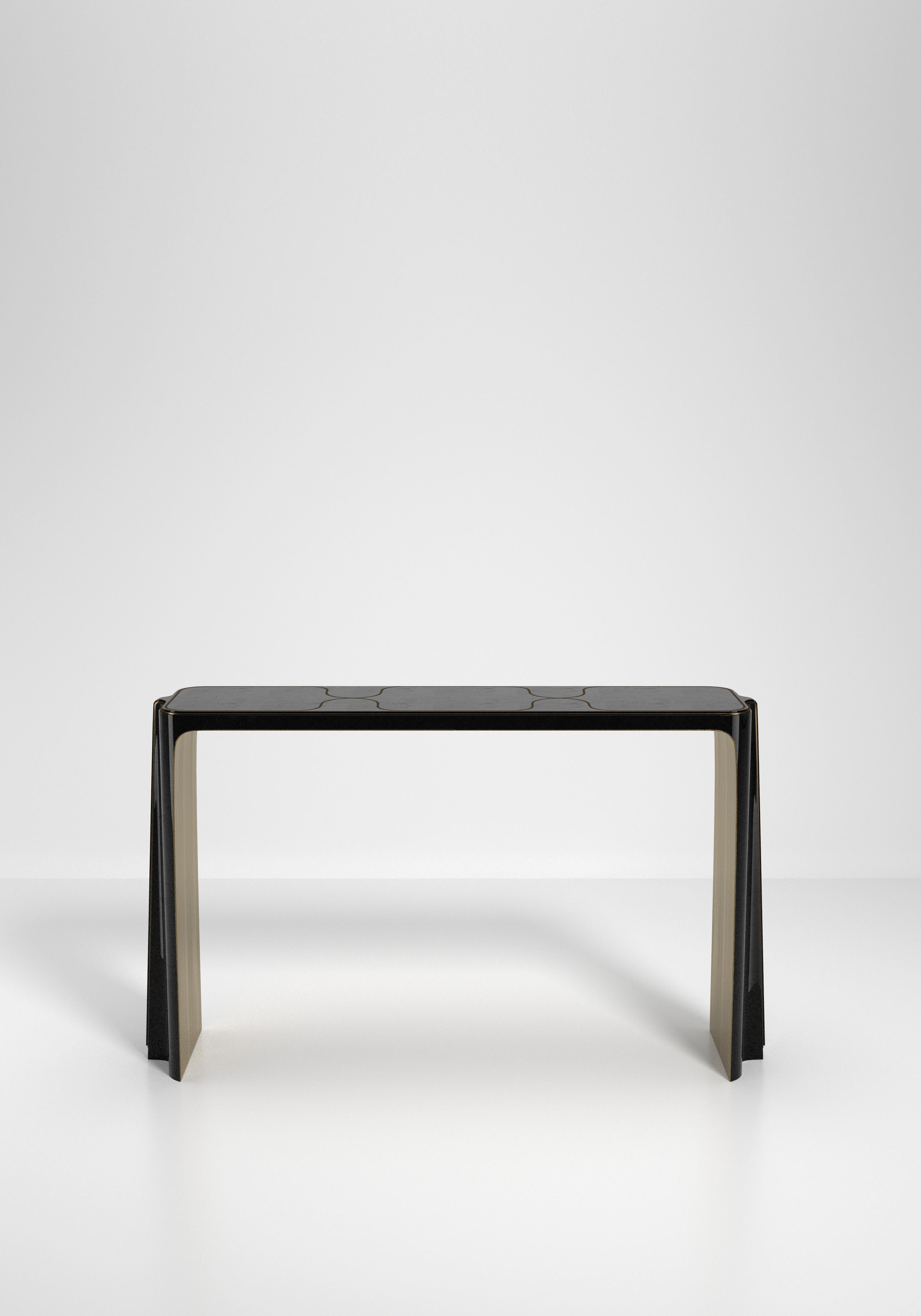 Table console en galuchat avec détails en laiton patiné par R&Y Augousti en vente 2