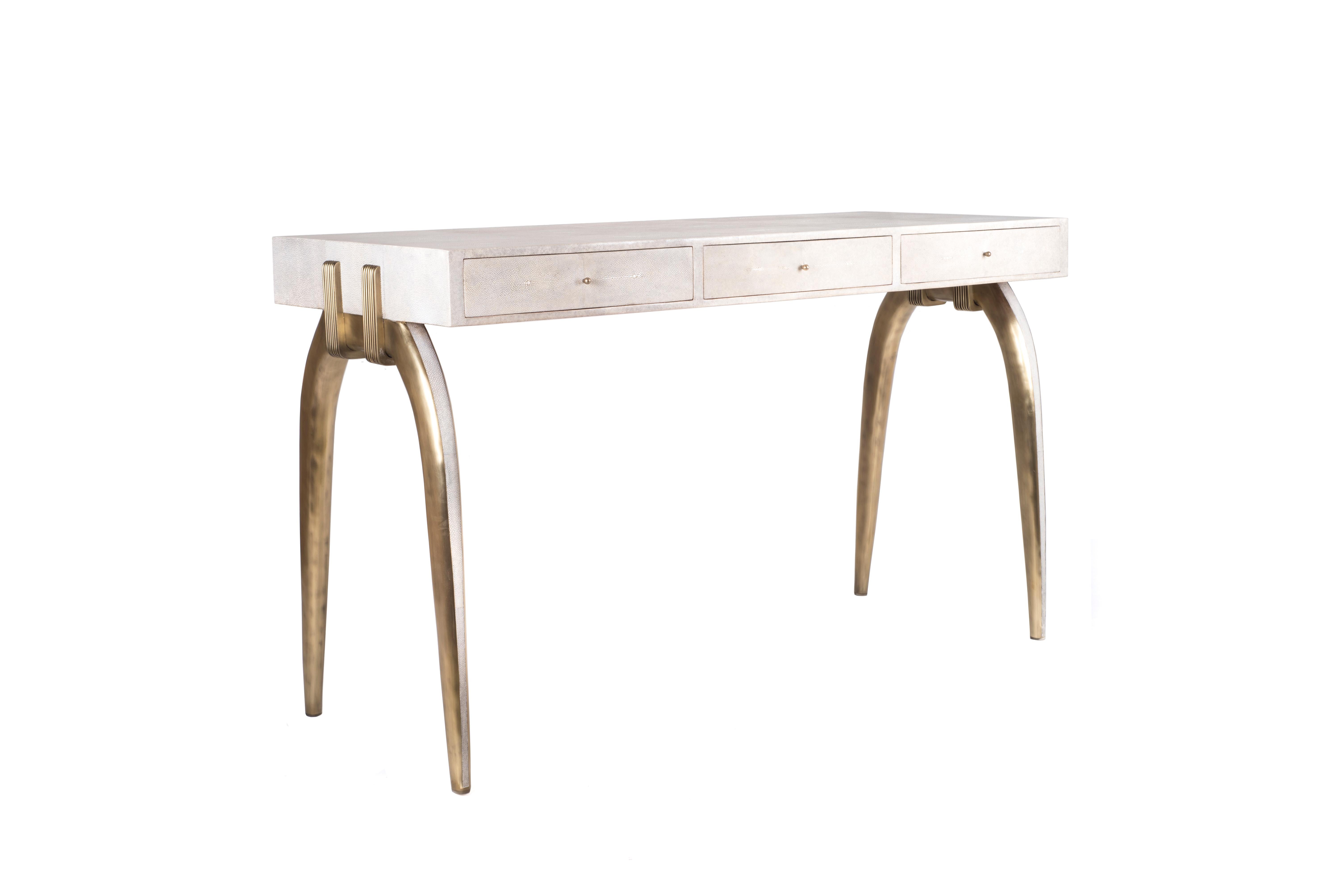 Table console en galuchat avec dtails en laiton bronze-patina de R&Y Augousti en vente 7