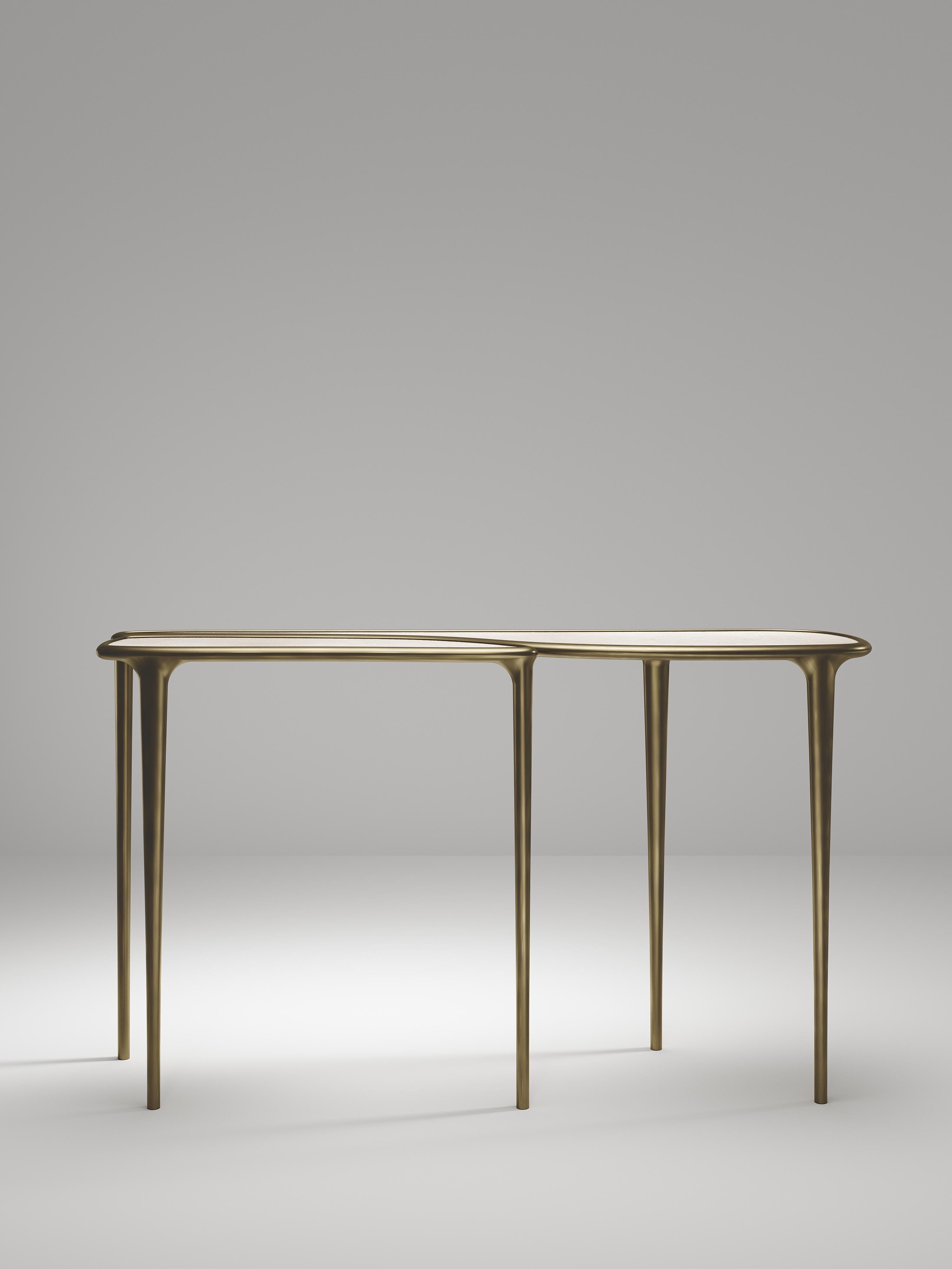 Art déco Table console en galuchat avec détails en laiton bronze-patina de R&Y Augousti en vente