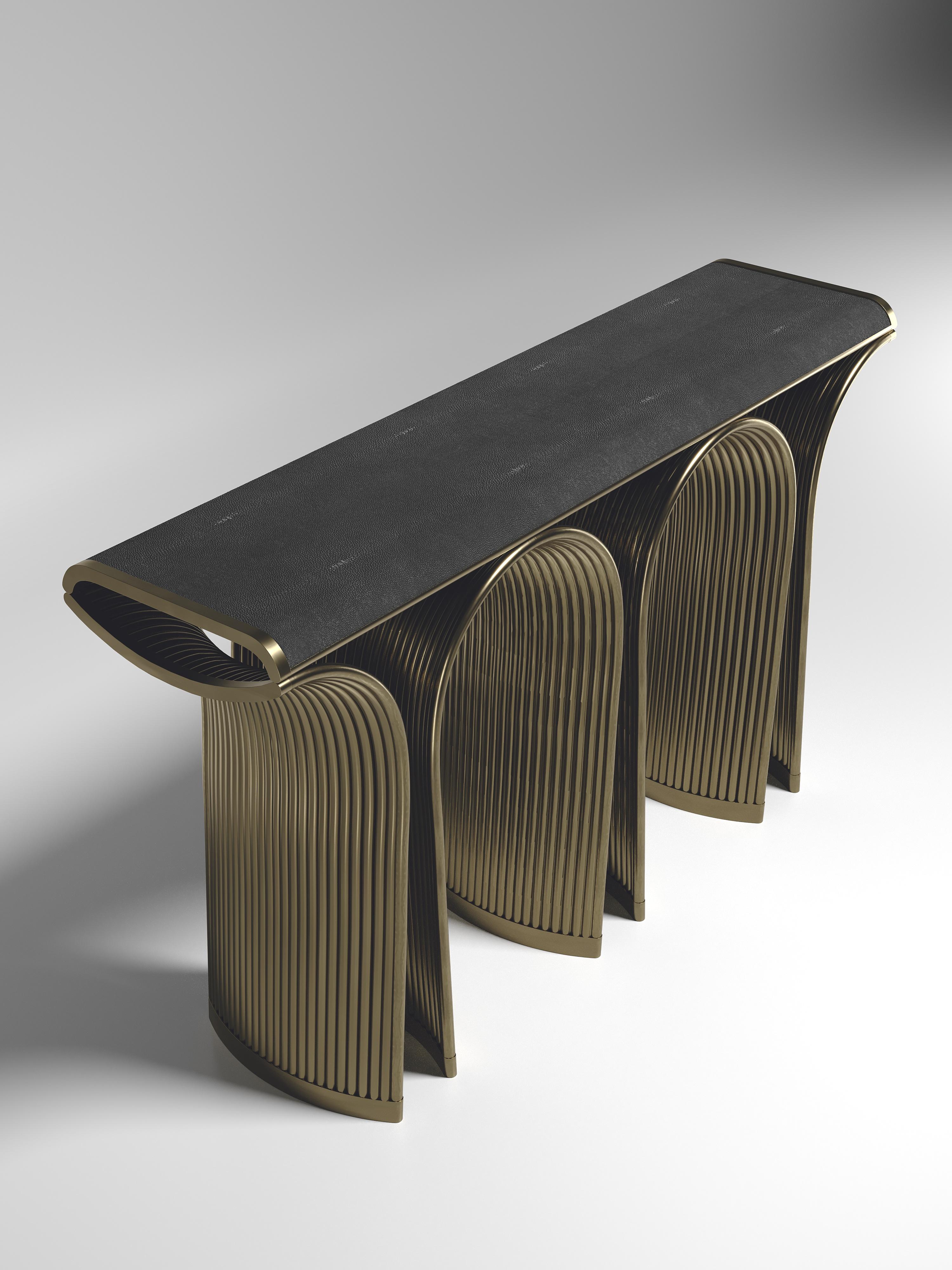 Shagreen Console with Bronze-Patina Brass Details by R&Y Augousti Neuf - En vente à New York, NY