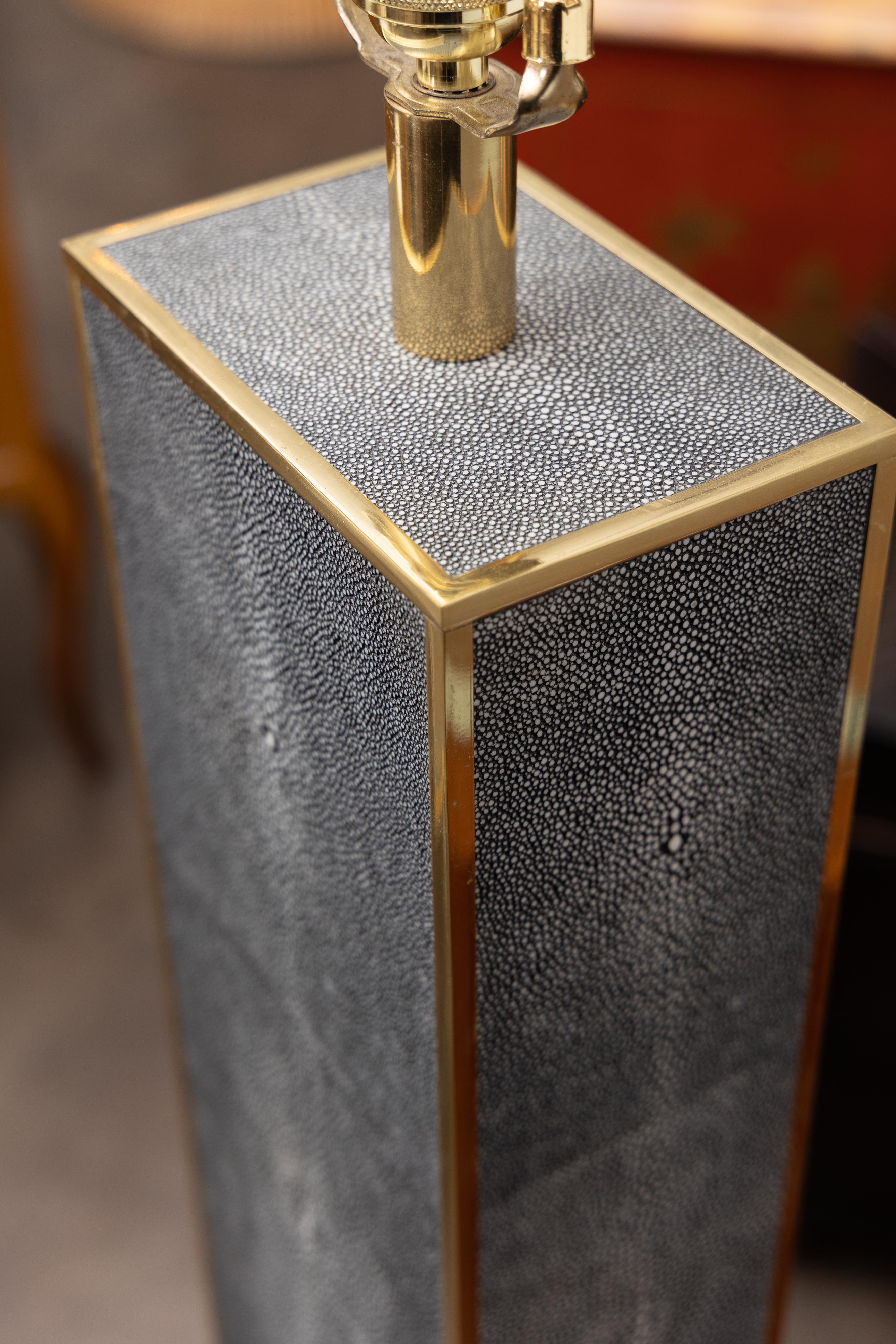 Shagreen Contemporary Floor Lamp In Good Condition For Sale In WEST PALM BEACH, FL
