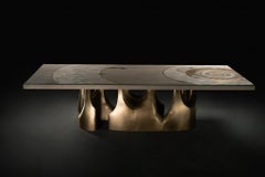 Tavolo da pranzo in zigrino con inserti in ottone patinato bronzo di R & Y Augousti