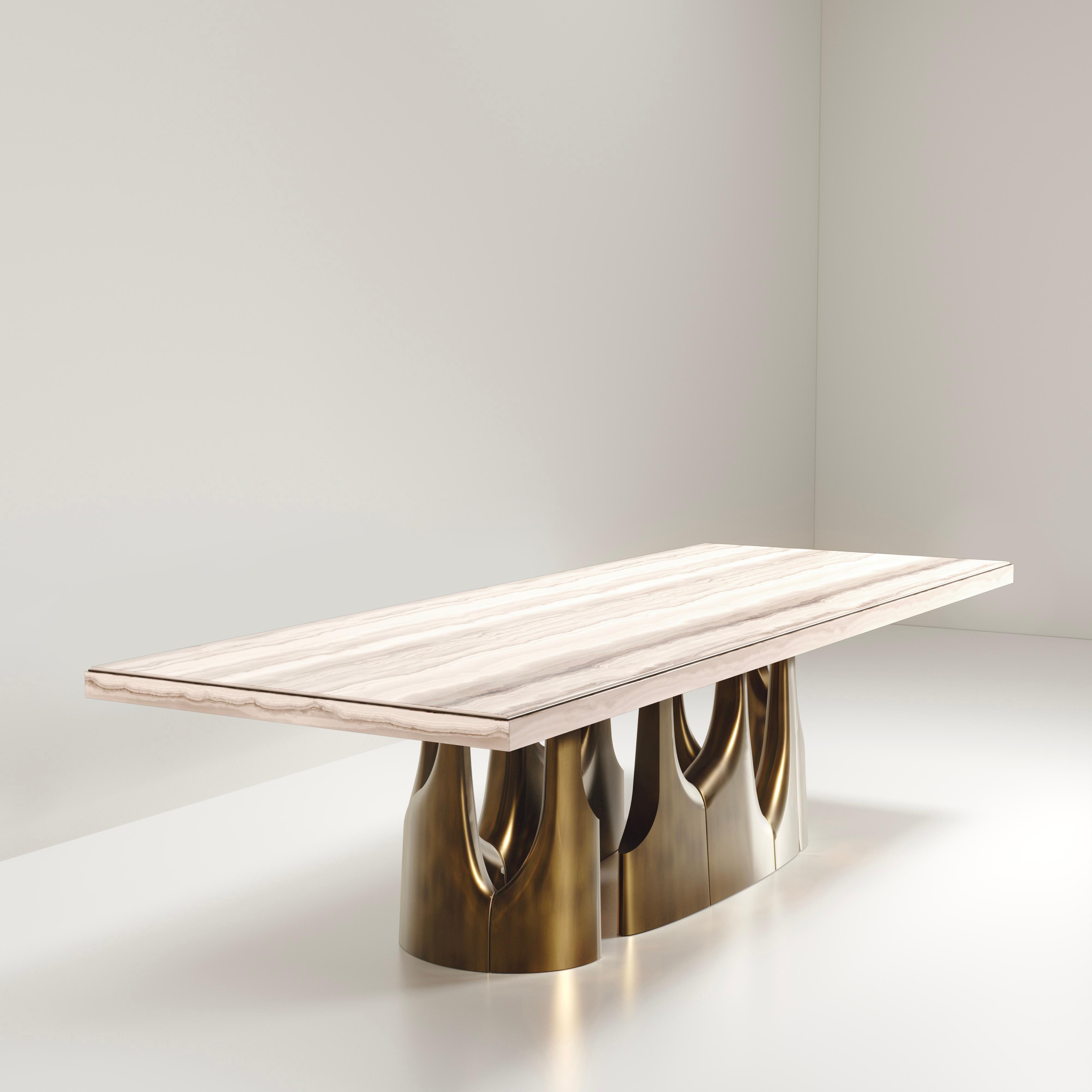 Mesa de Comedor Ónice con Detalles de Latón Bronce-Patina by R&Y Augousti Art Decó en venta