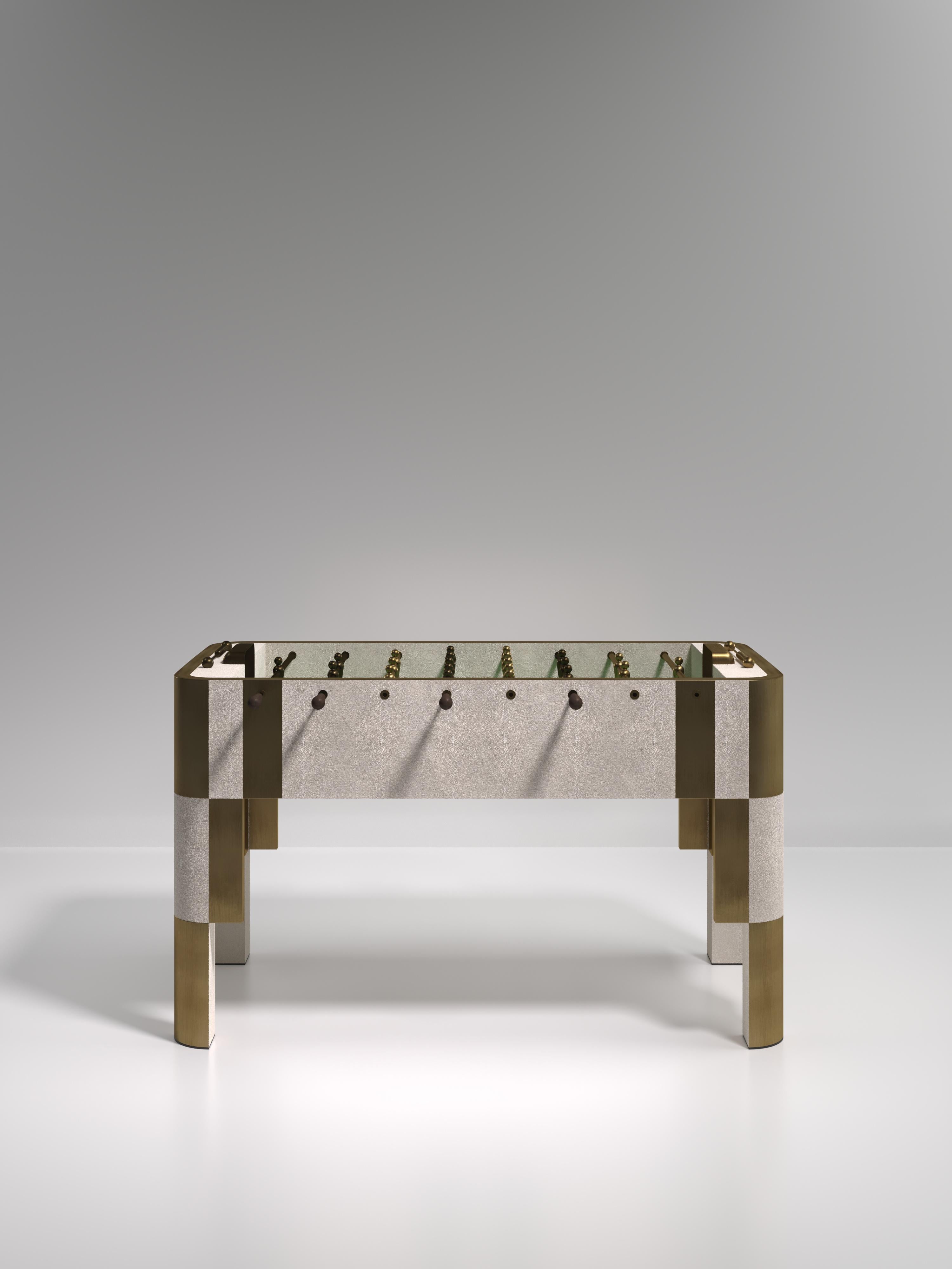 Futbolín de piel de zapa con detalles de latón patinado R&Y Augousti Siglo XXI y contemporáneo en venta