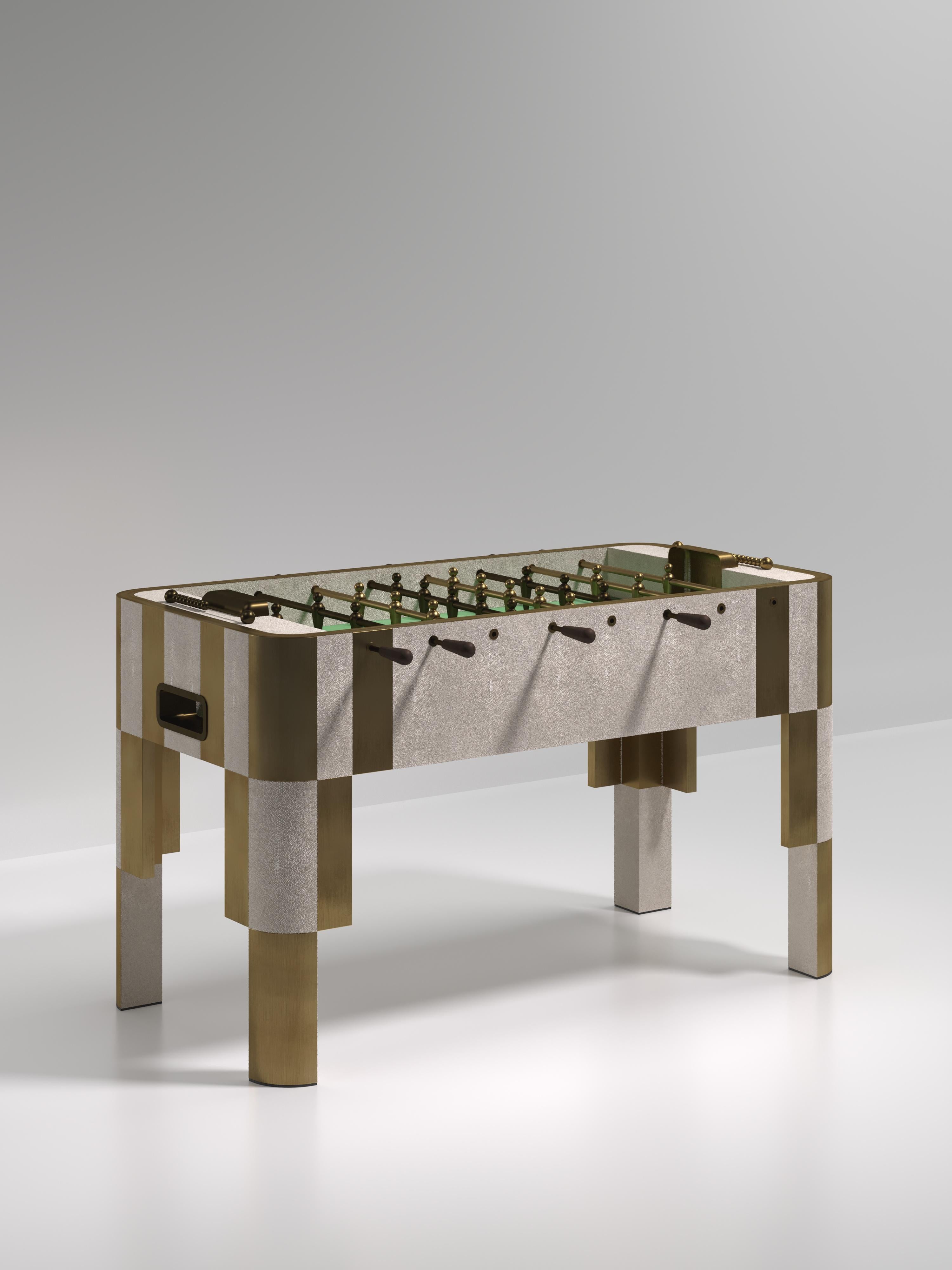 Futbolín de piel de zapa con detalles de latón patinado R&Y Augousti Siglo XXI y contemporáneo en venta