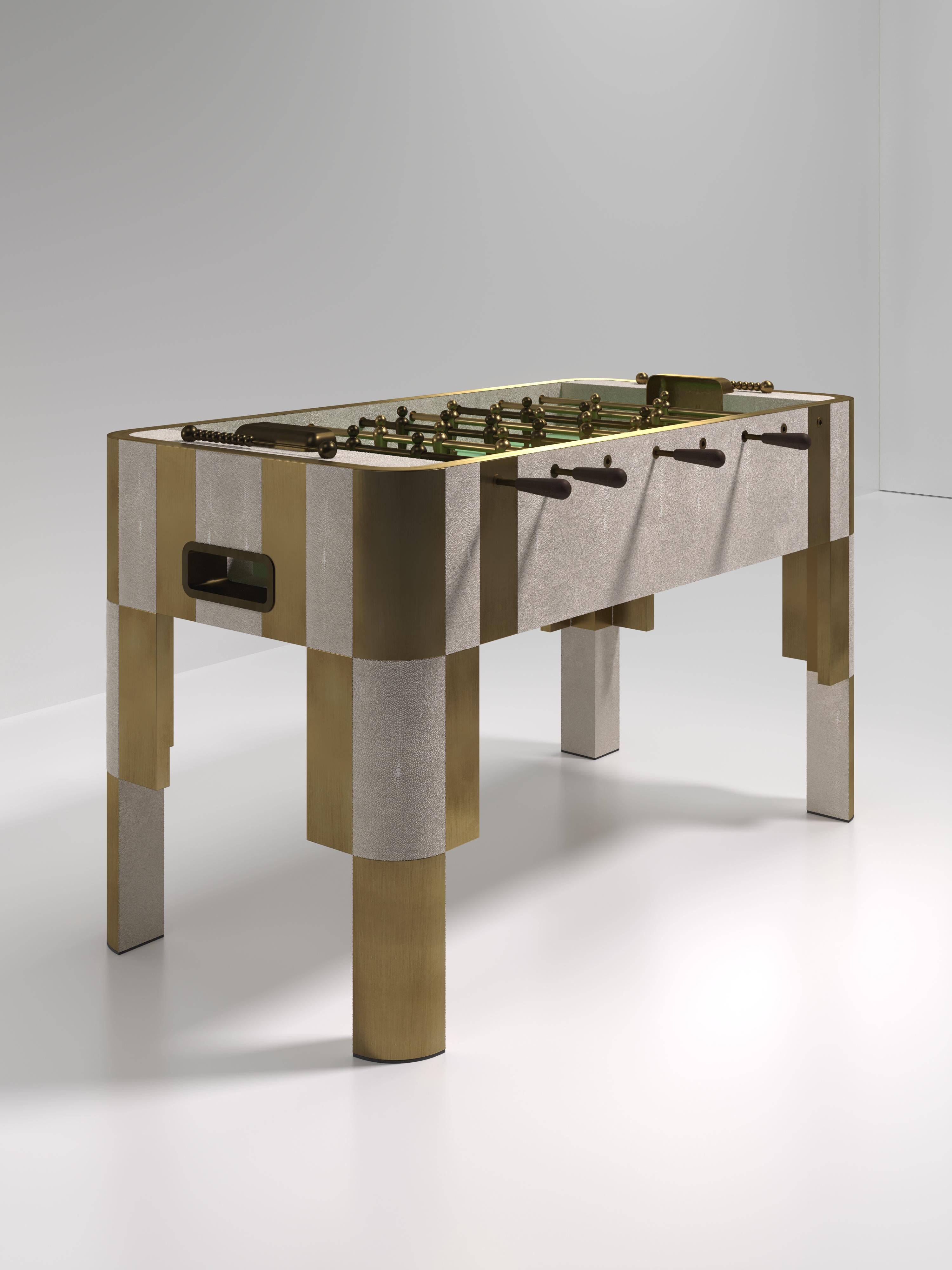 Futbolín de piel de zapa con detalles de latón patinado R&Y Augousti Siglo XXI y contemporáneo en venta