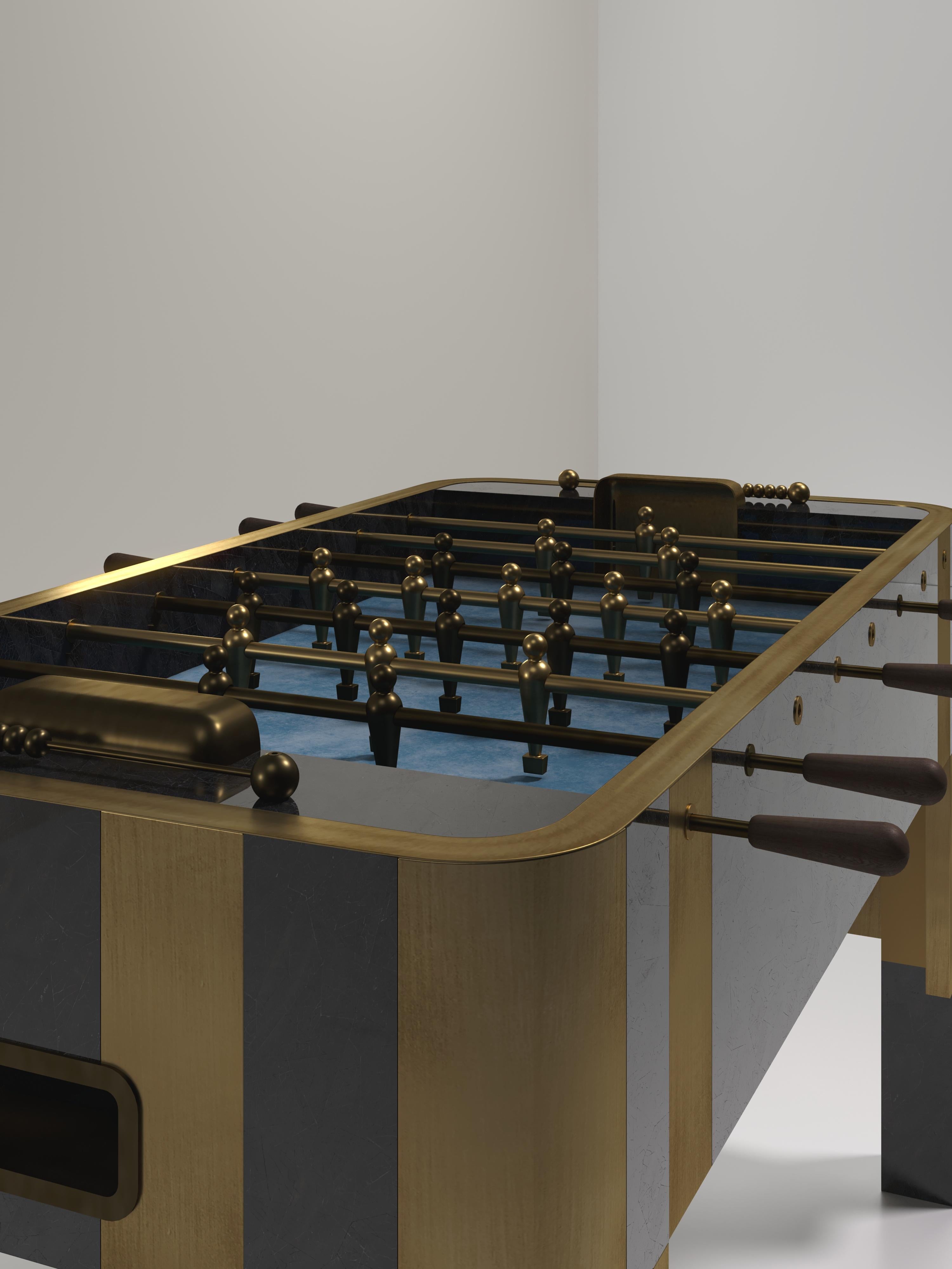 Futbolín de piel de zapa con detalles de latón patinado R&Y Augousti en venta 1