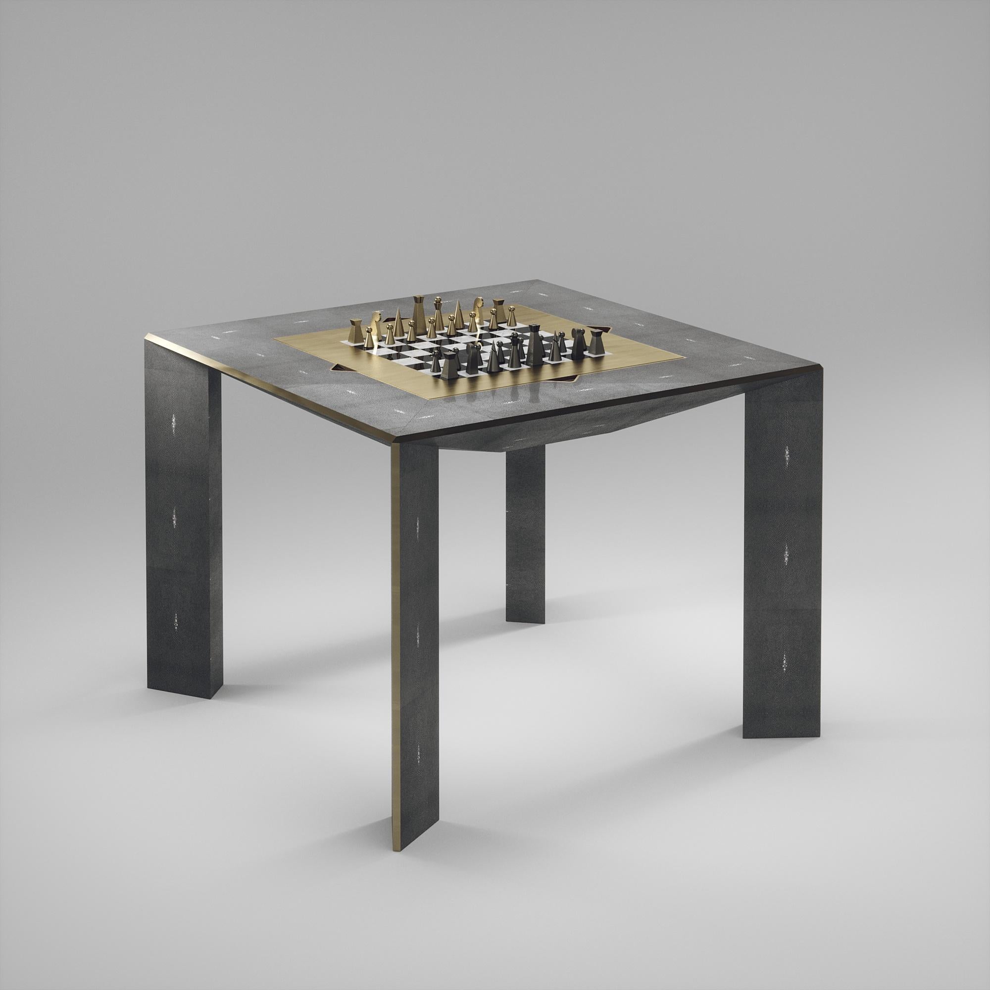 Table de jeu en galuchat avec accents en bronze-patina et laiton R&Y Augousti en vente 5