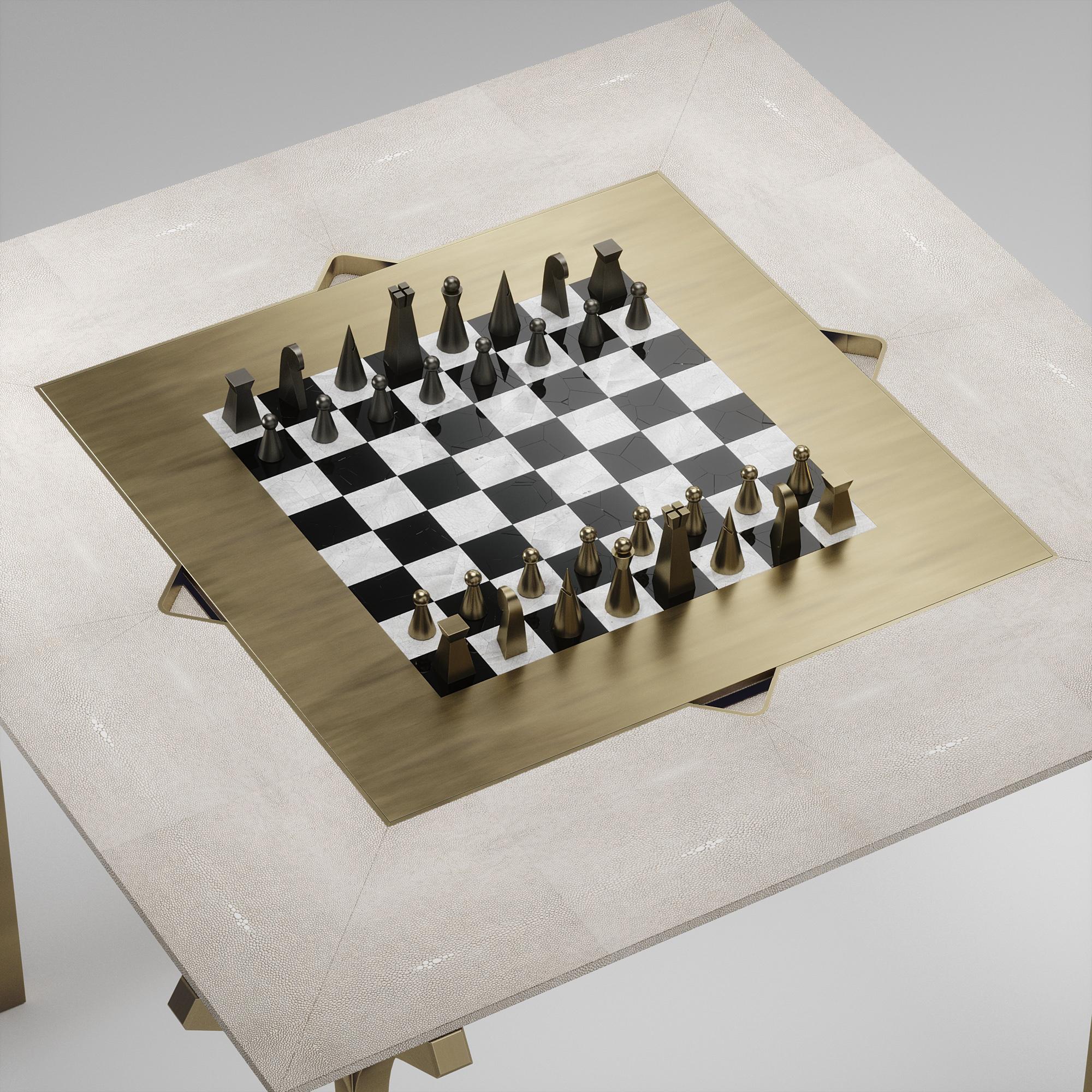 Art déco Table de jeu en galuchat avec accents en bronze-patina et laiton R&Y Augousti en vente