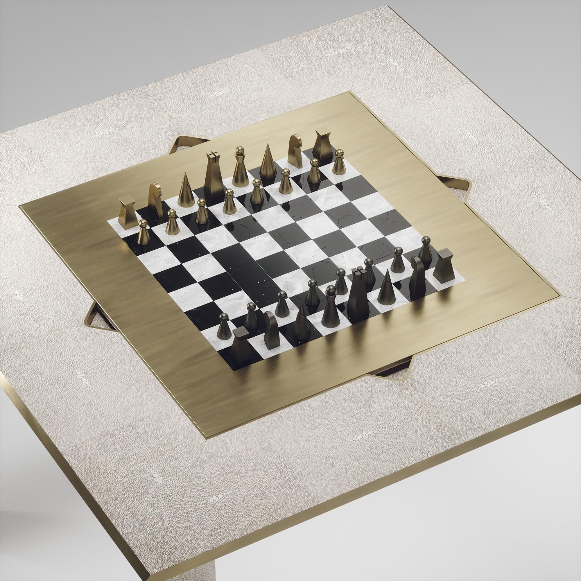 XXIe siècle et contemporain Table de jeu en galuchat avec accents en bronze-patina et laiton R&Y Augousti en vente