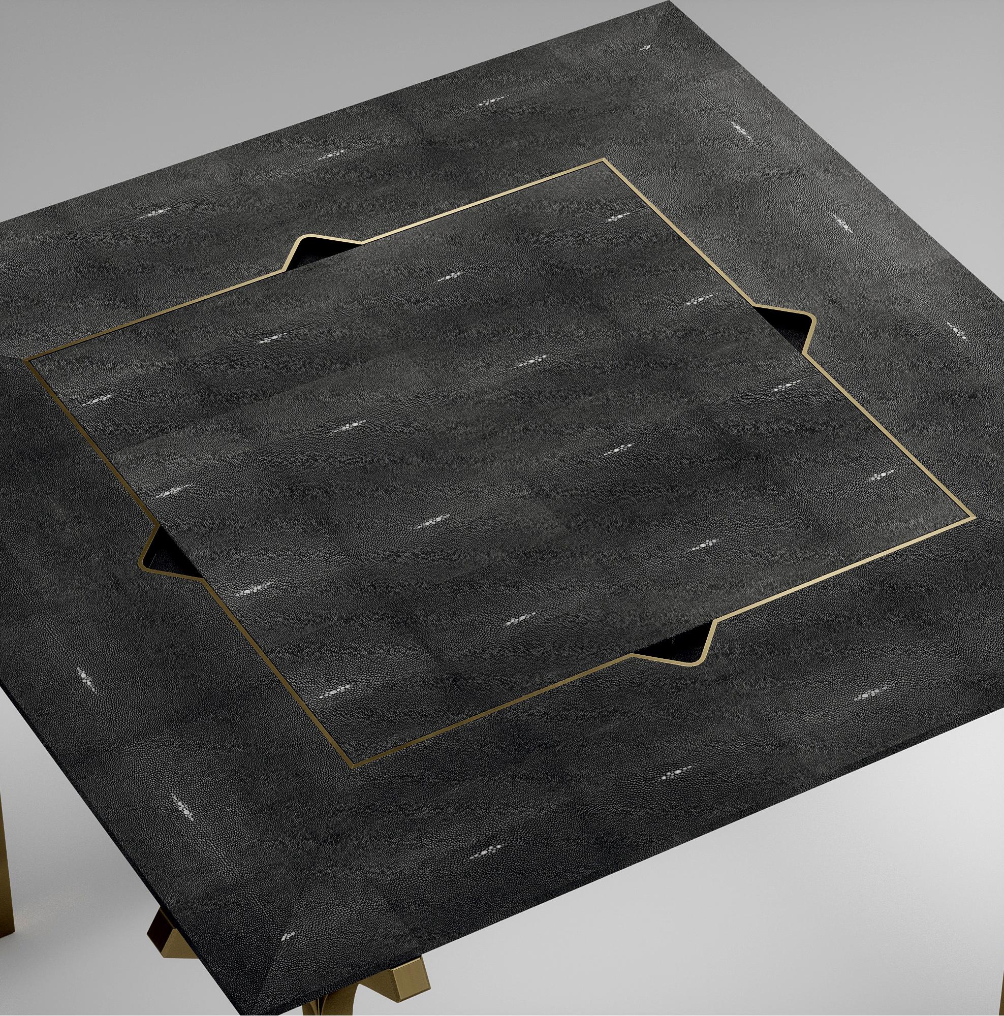 Laiton Table de jeu en galuchat avec accents en bronze-patina et laiton R&Y Augousti en vente