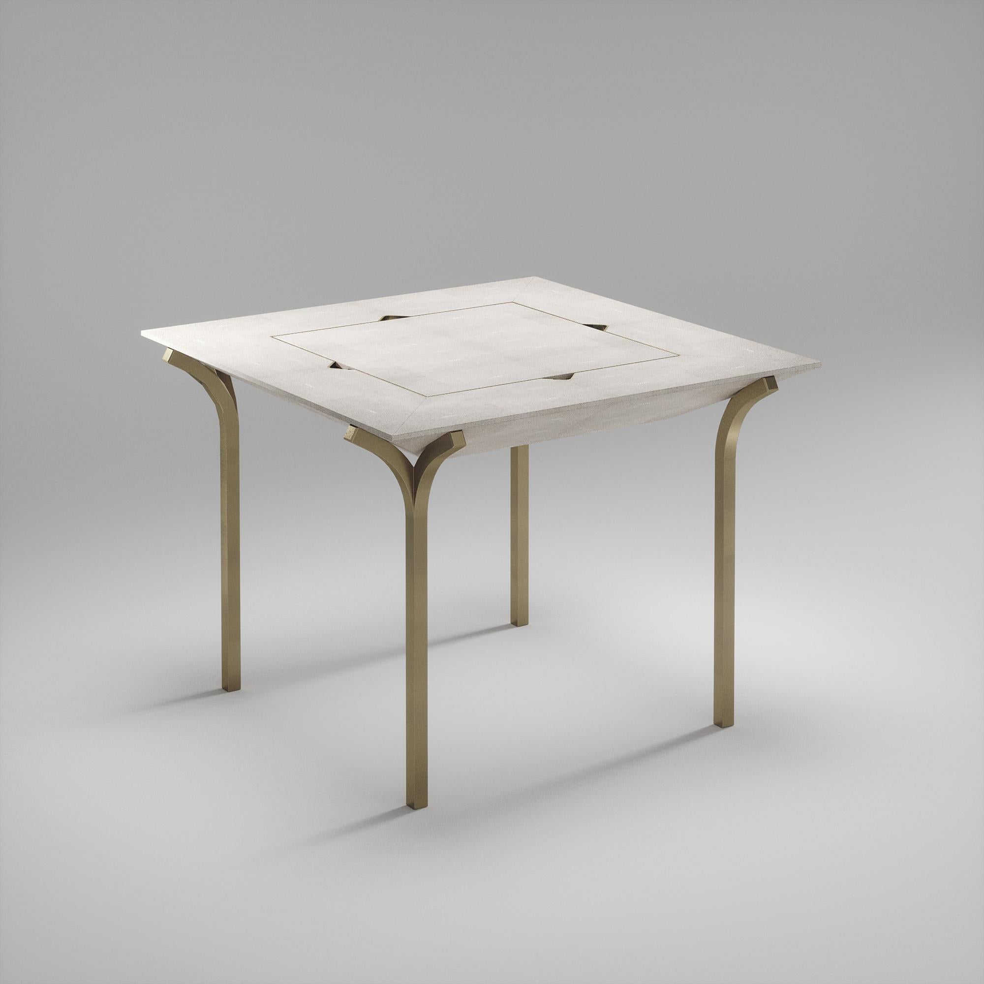 Table de jeu en galuchat avec accents en bronze-patina et laiton R&Y Augousti en vente 1