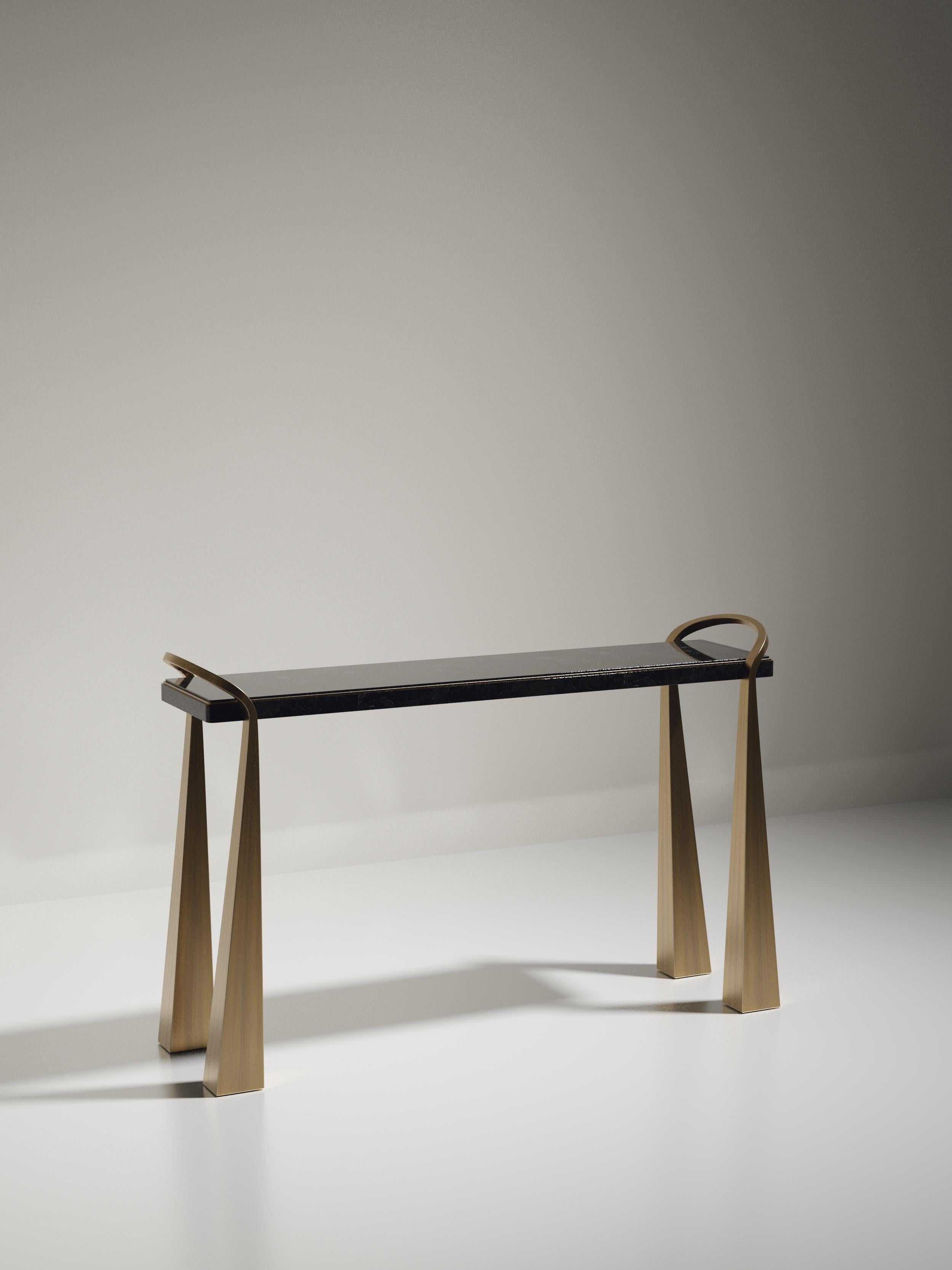 Table console incrustée de galuchat avec pieds sculpturaux en laiton de R&Y Augousti en vente 5