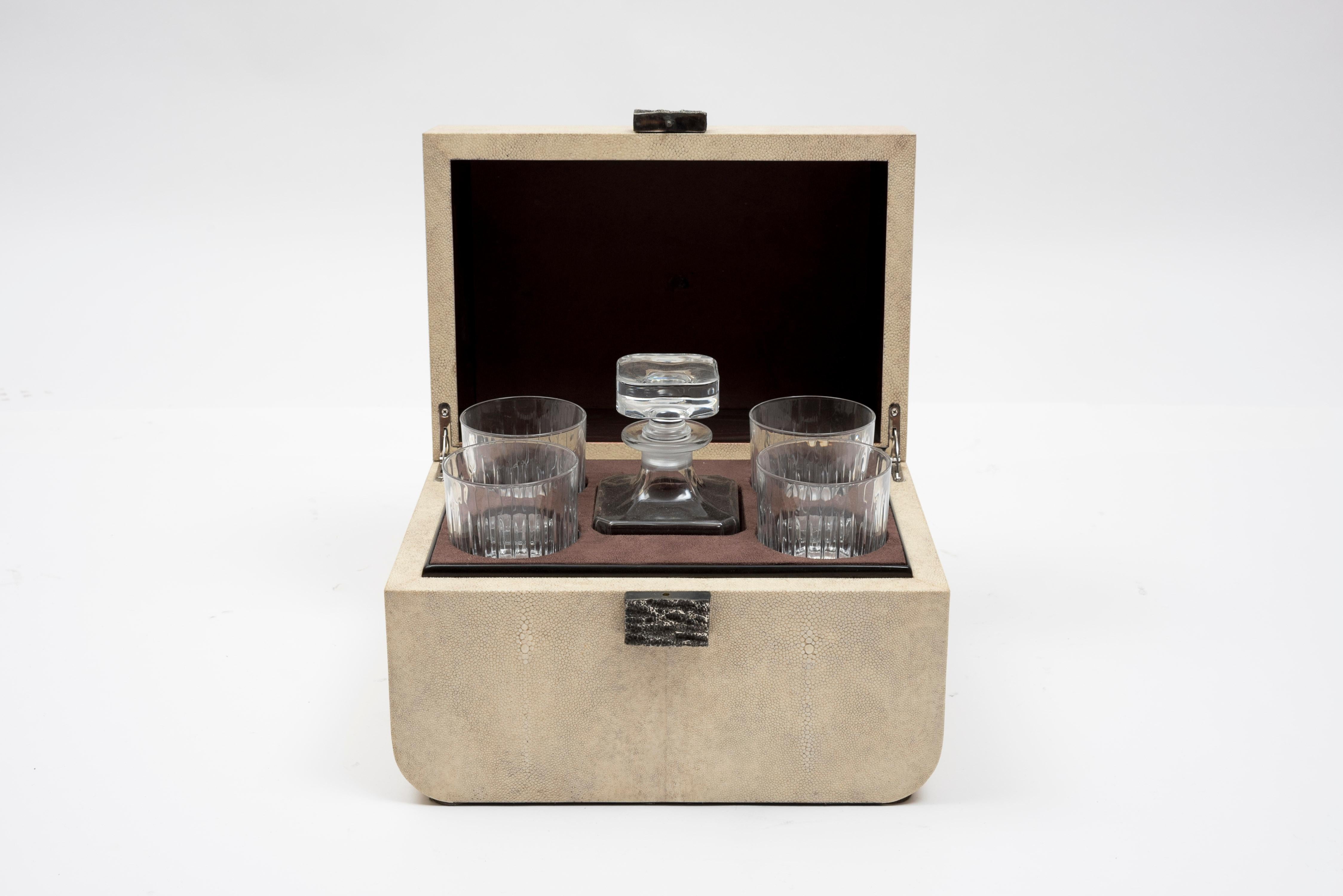 Shagreen Liquor Boxe In Excellent Condition For Sale In Bois-Colombes, FR