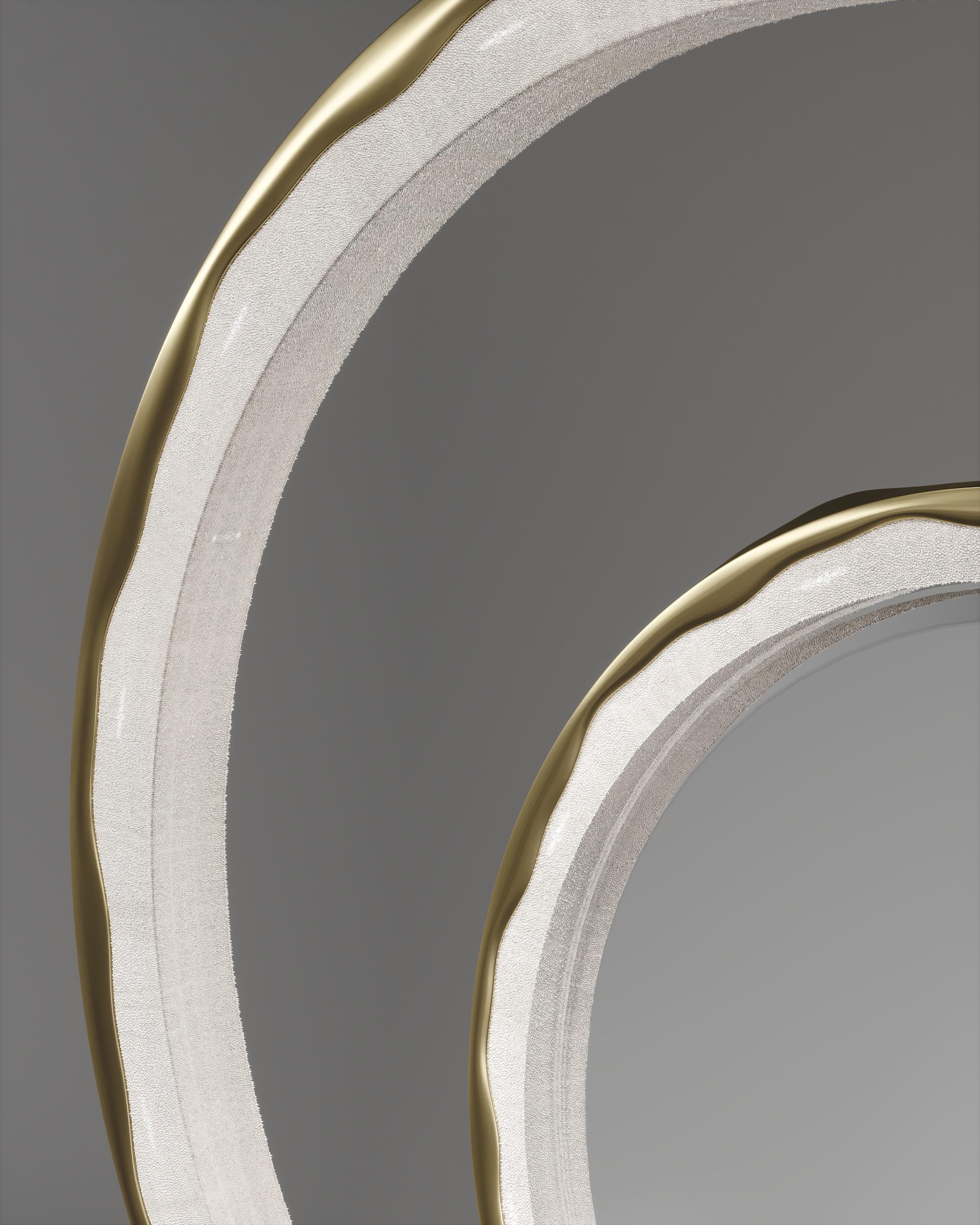 Spiegel aus Chagrin mit einem Rahmen aus Bronze-Patina-Messing von R&Y Augousti im Angebot 3