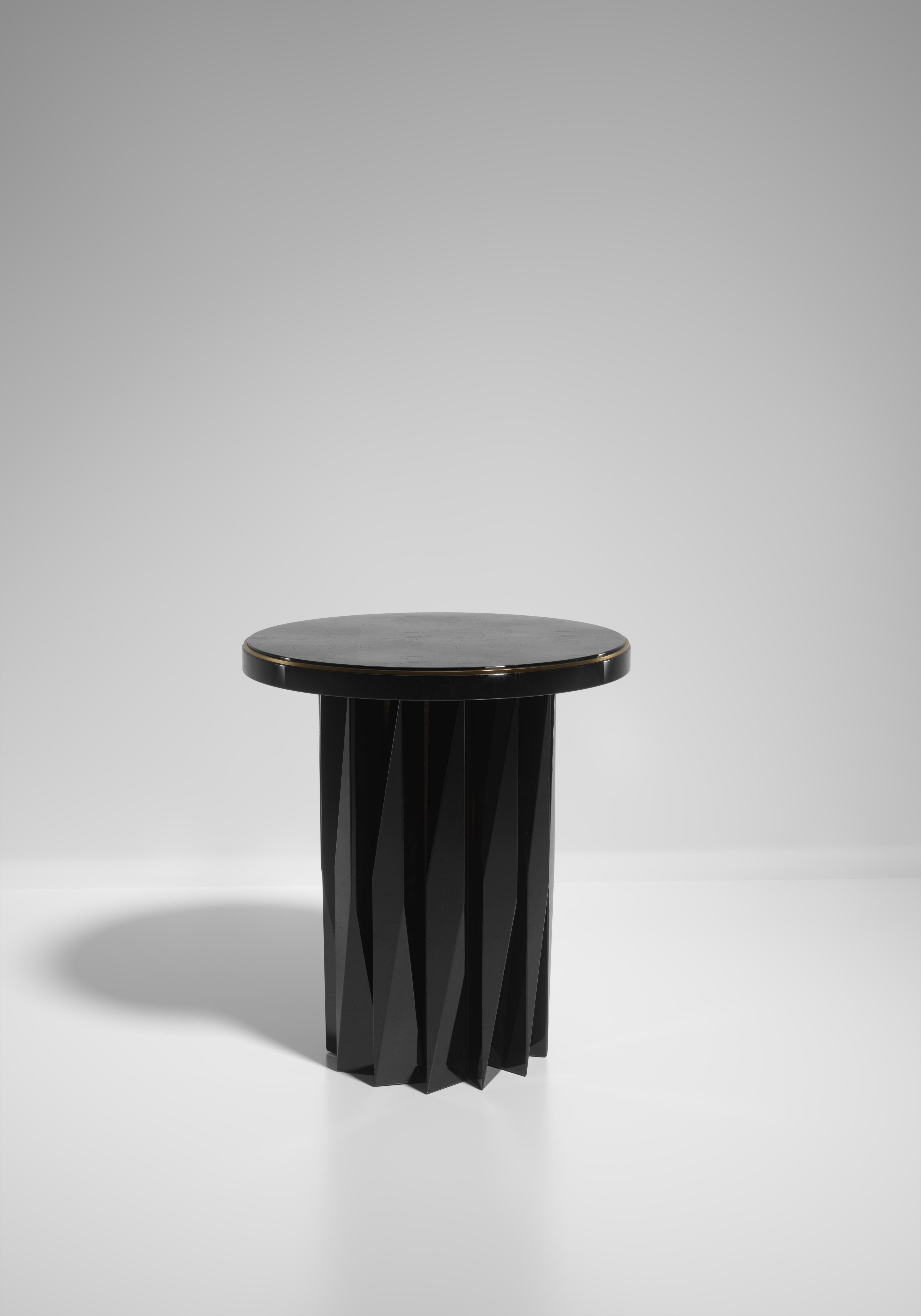 Beistelltische aus Chagrin mit geometrisch geriffelten Details von R&Y Augousti im Angebot 3