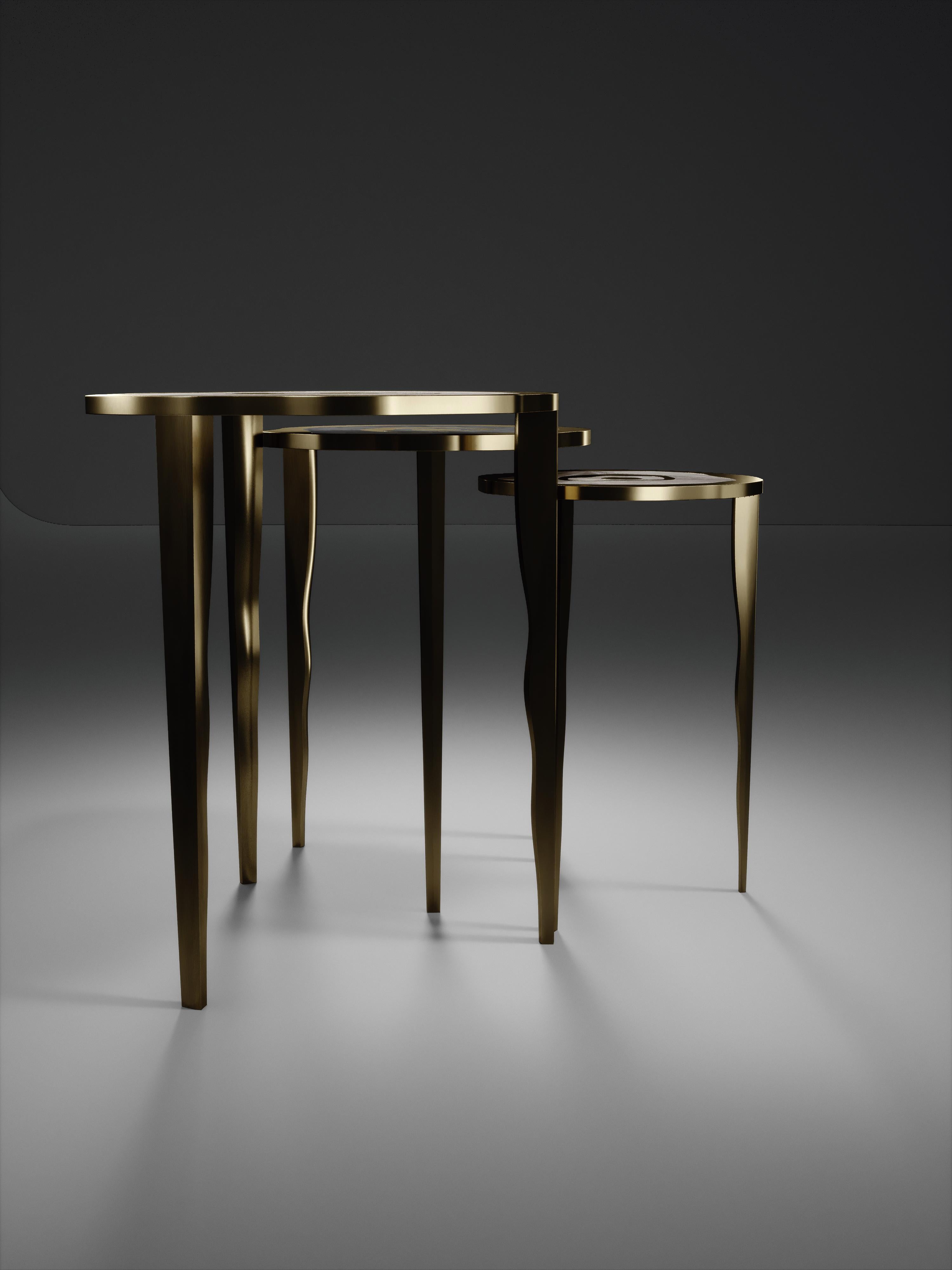 Shagreen Nesting Side Tables with Quartz and Bronze-Patina Brass by R&Y Augousti In New Condition For Sale In New York, NY