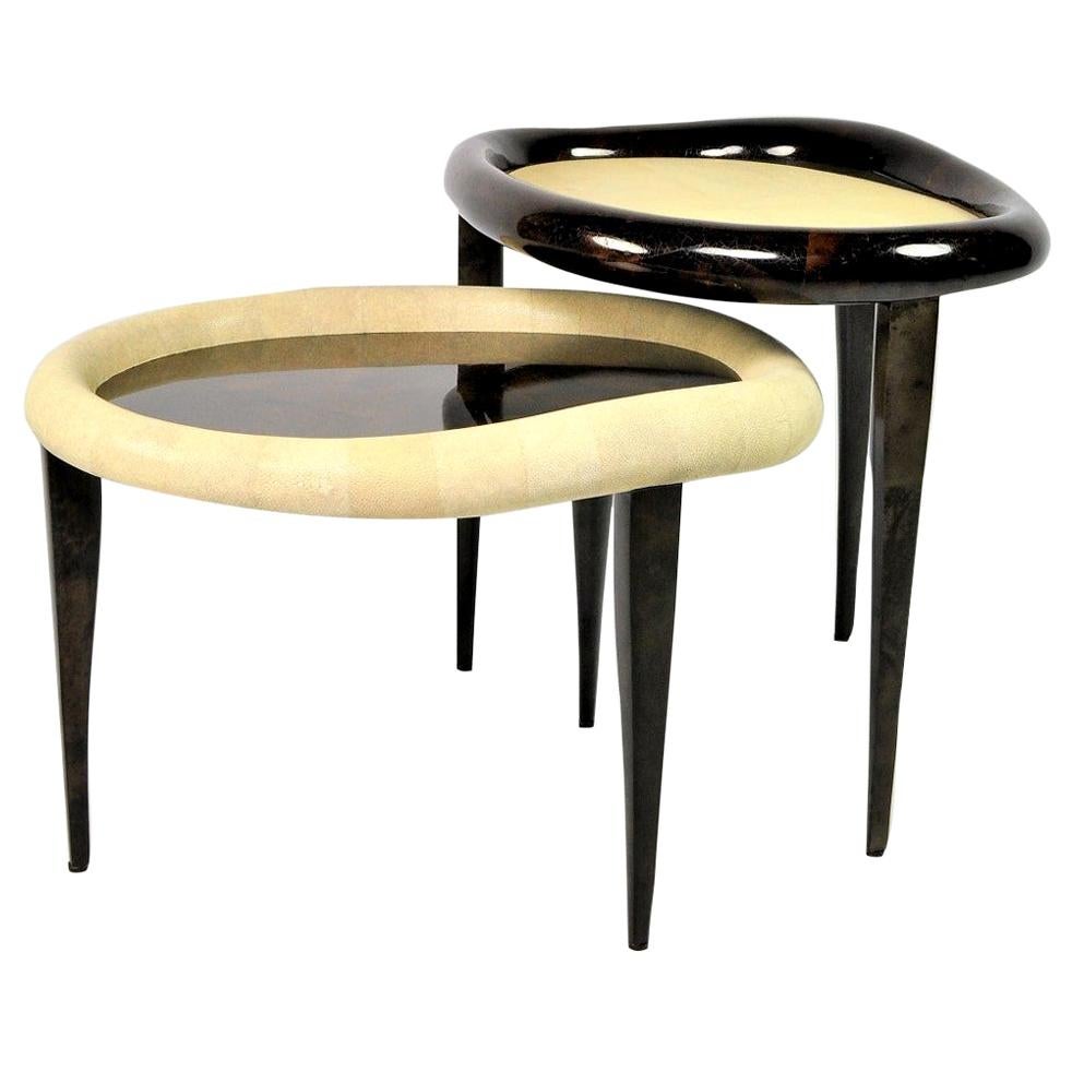 Shagreen Nesting Tables mit Muschel-Intarsien und Pergamentfüßen von Ginger Brown im Angebot