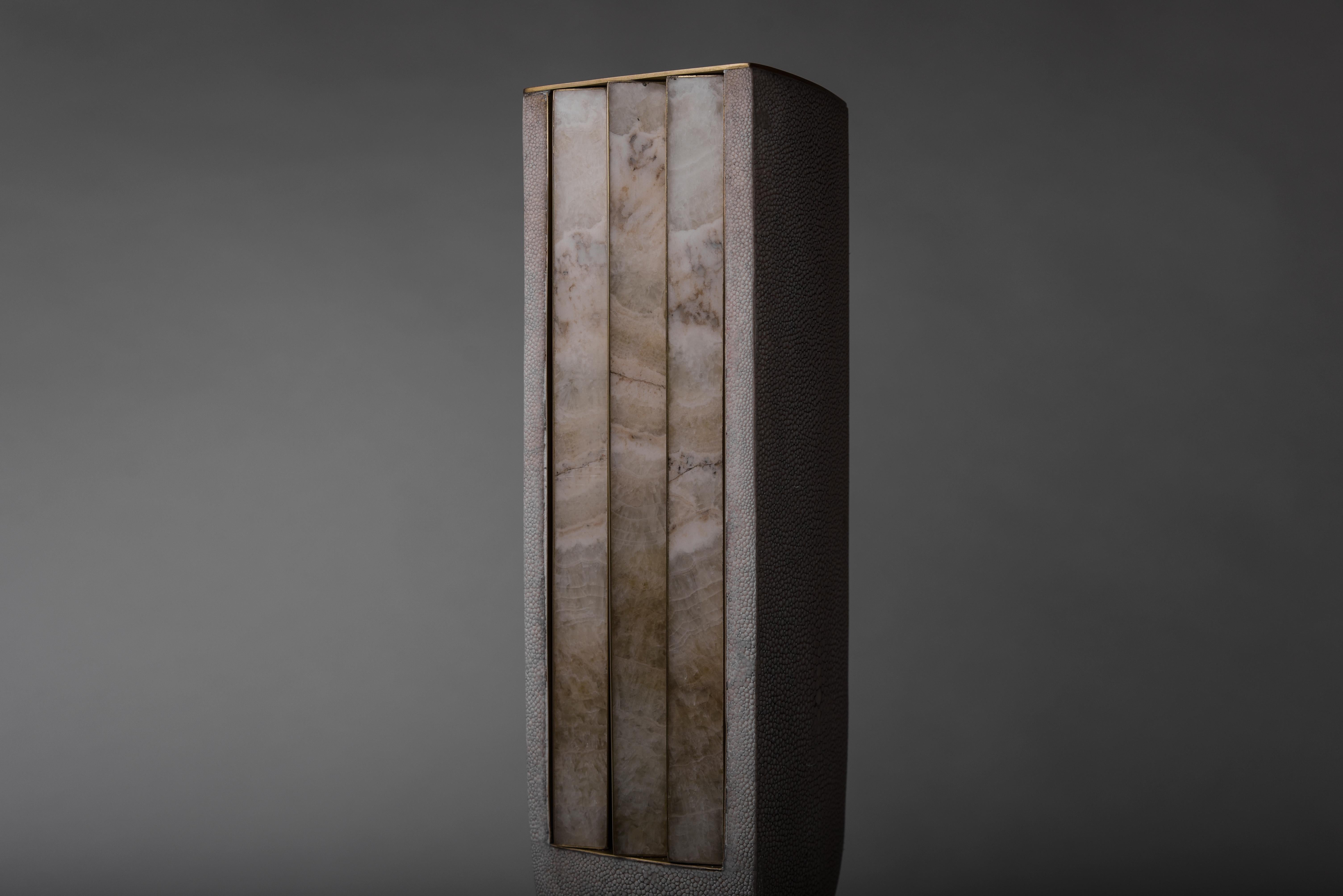 Shagreen Sconce with Onyx and Bronze-Patina Brass Slats by Patrick Coard Paris For Sale 4