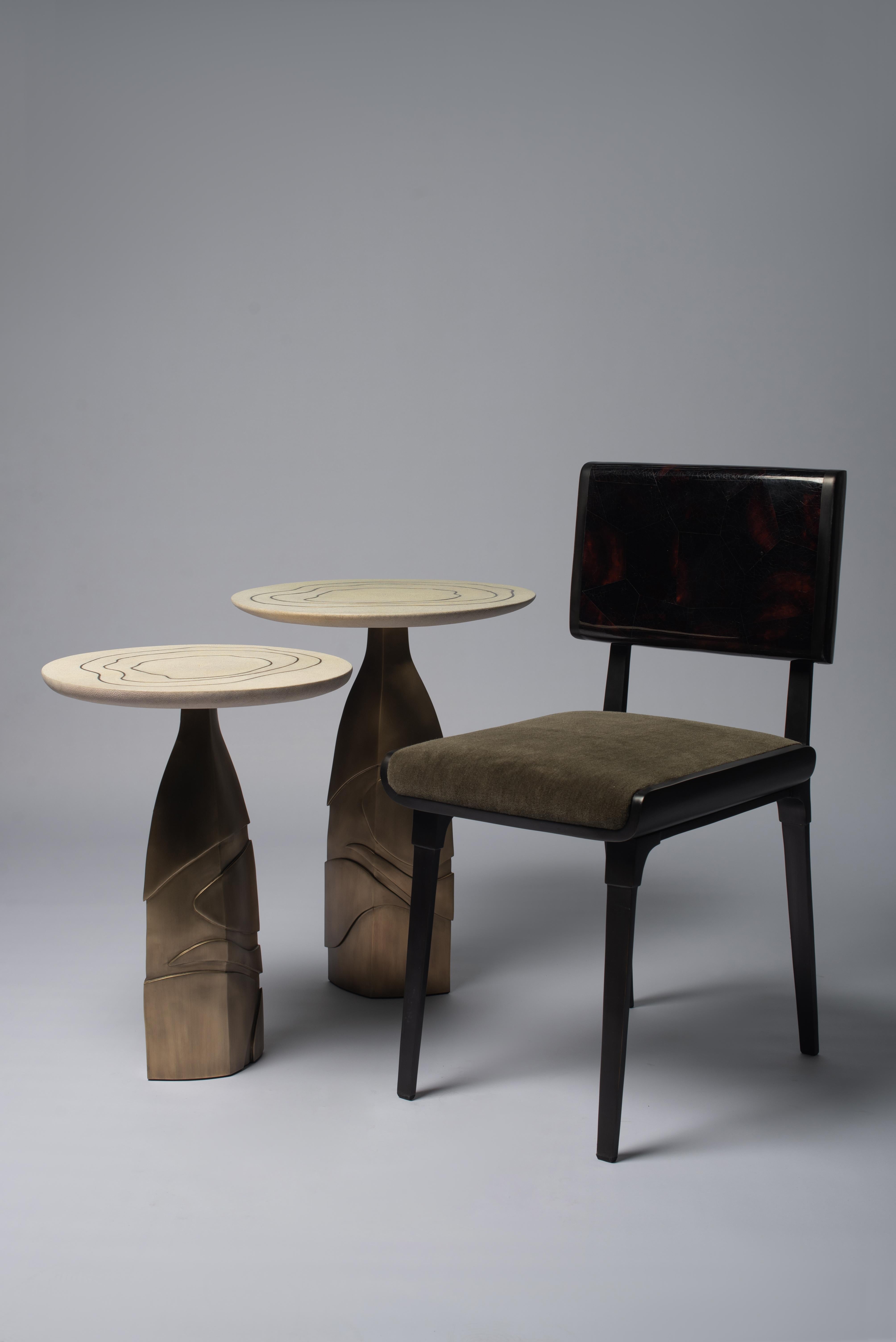 Console sculpturale en galuchat avec laiton patiné par Patrick Coard Paris en vente 2