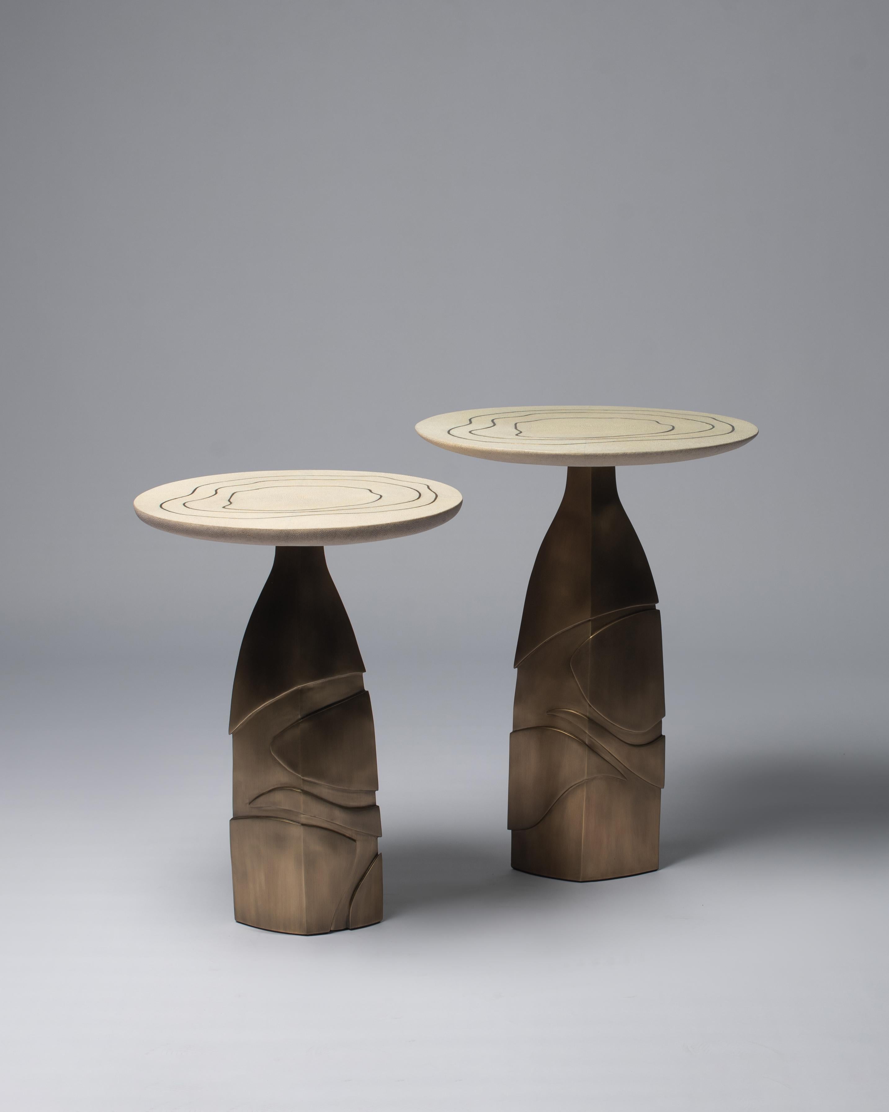 Console sculpturale en galuchat avec laiton patiné par Patrick Coard Paris en vente 3