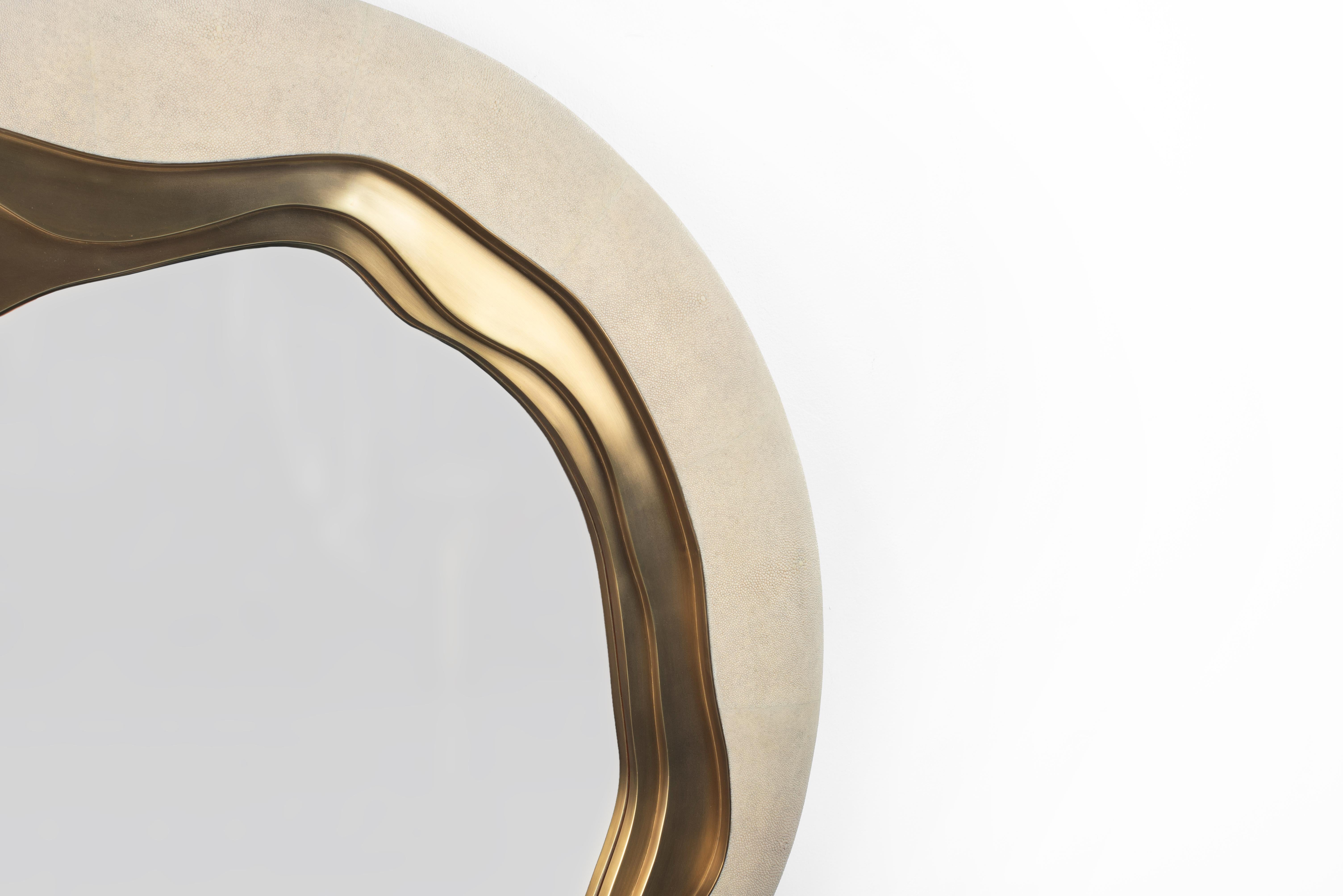 Console sculpturale en galuchat avec laiton patiné par Patrick Coard Paris en vente 9
