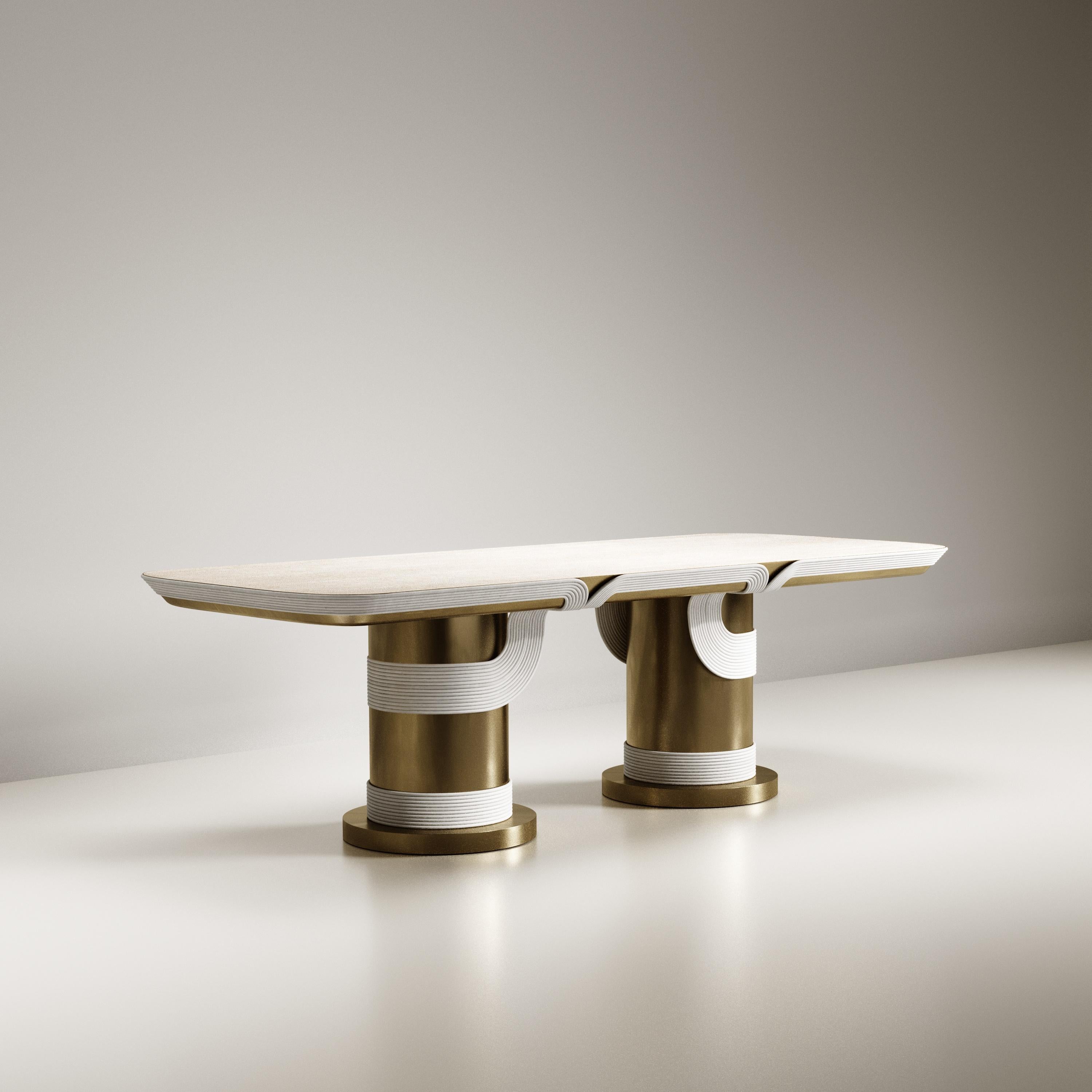 Mesa de comedor escultórica de ratán Shagreen y latón by R&Y Augousti en venta 7