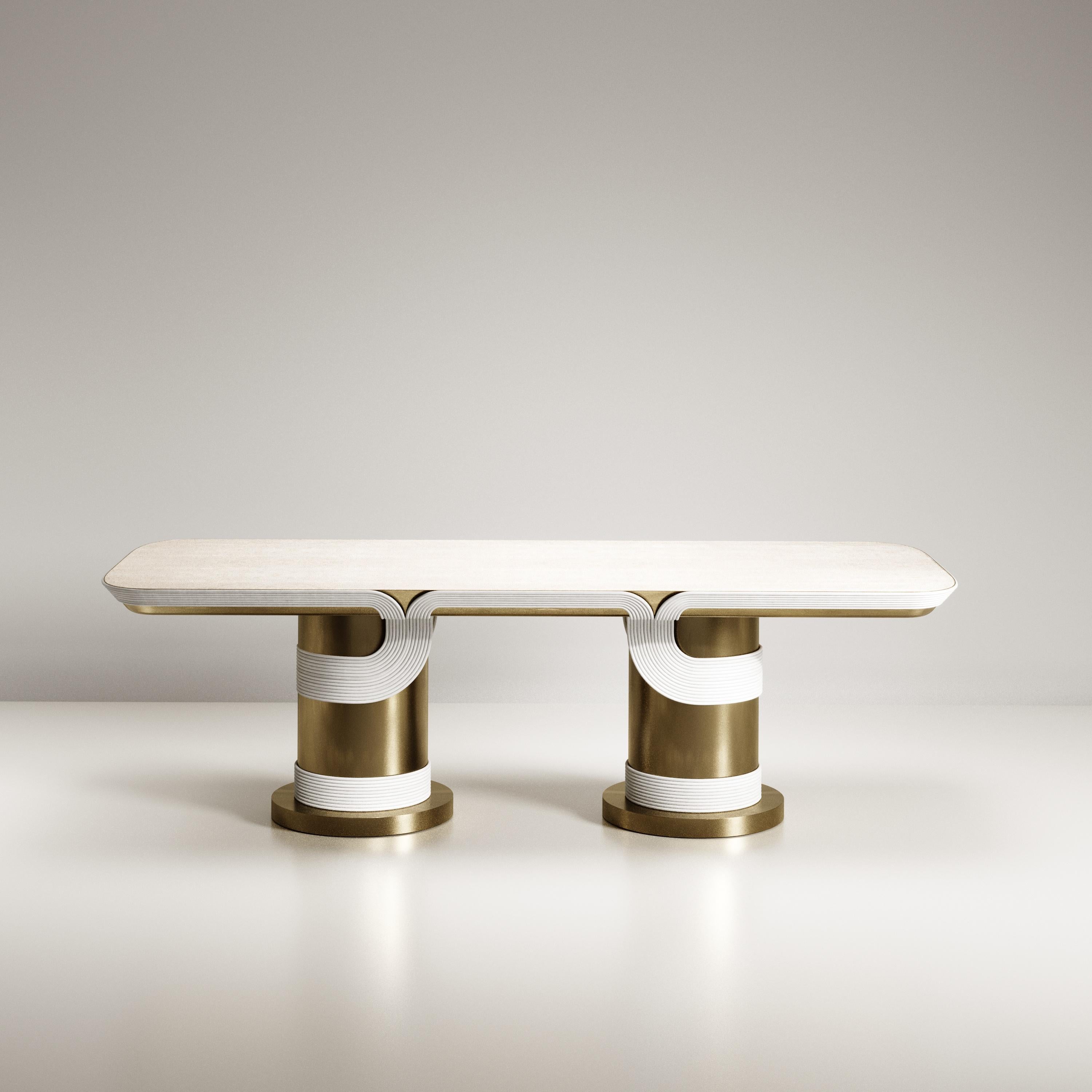 Mesa de comedor escultórica de ratán Shagreen y latón by R&Y Augousti en venta 8