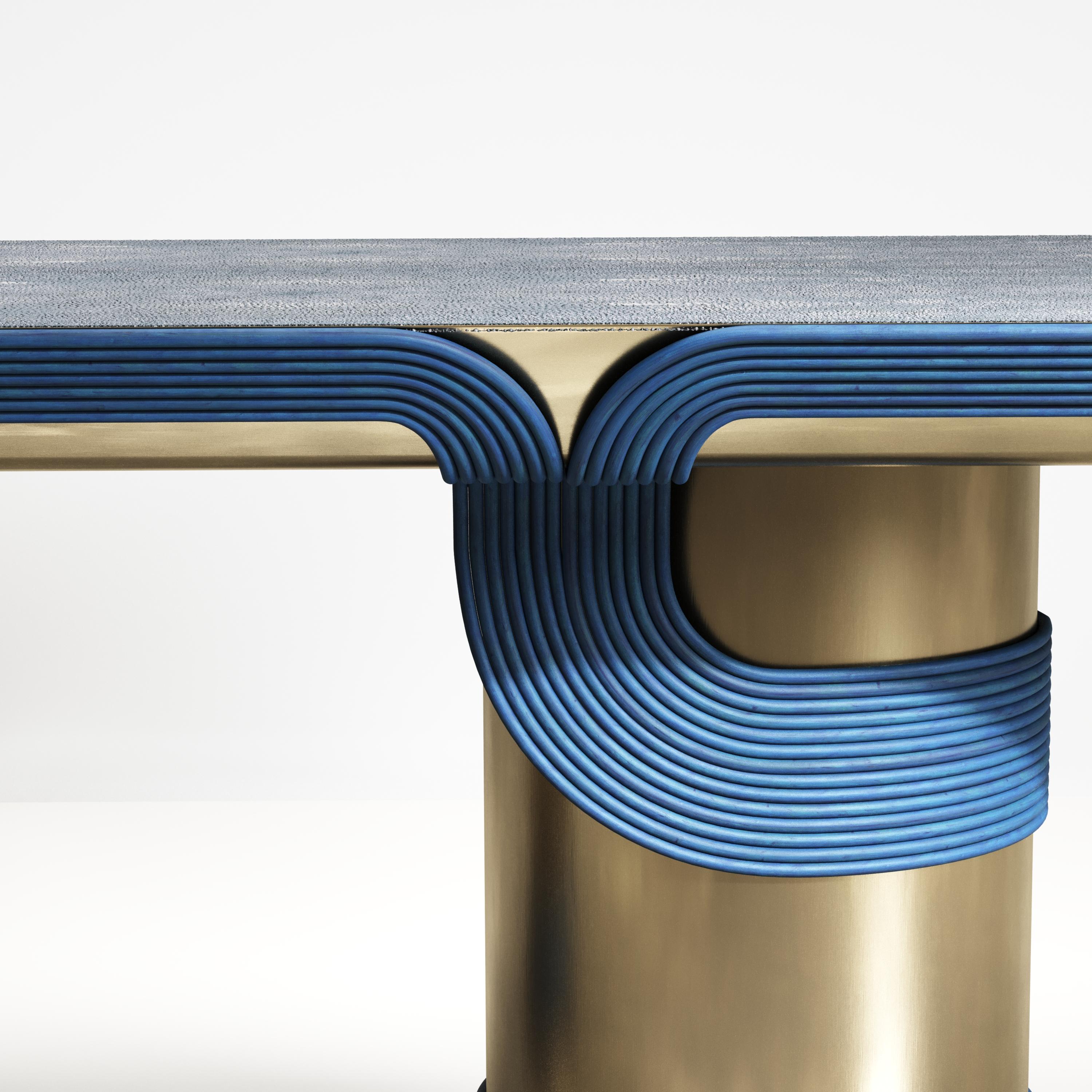 Table de salle à manger sculpturale en rotin de galuchat et laiton par R&Y Augousti en vente 1